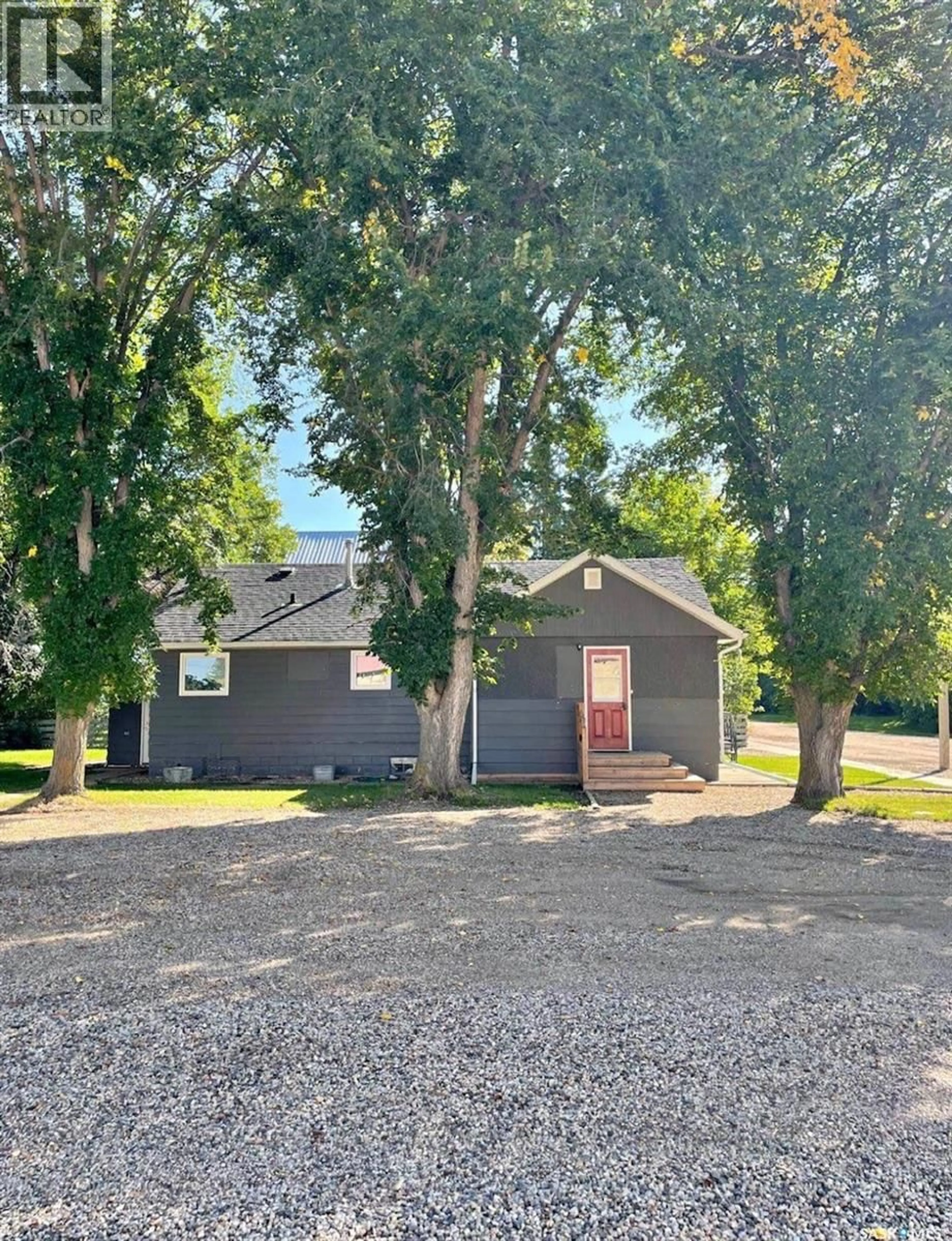 A pic from outside/outdoor area/front of a property/back of a property/a pic from drone, street for 205 RAILWAY AVENUE, Hyas Saskatchewan S0A1K0