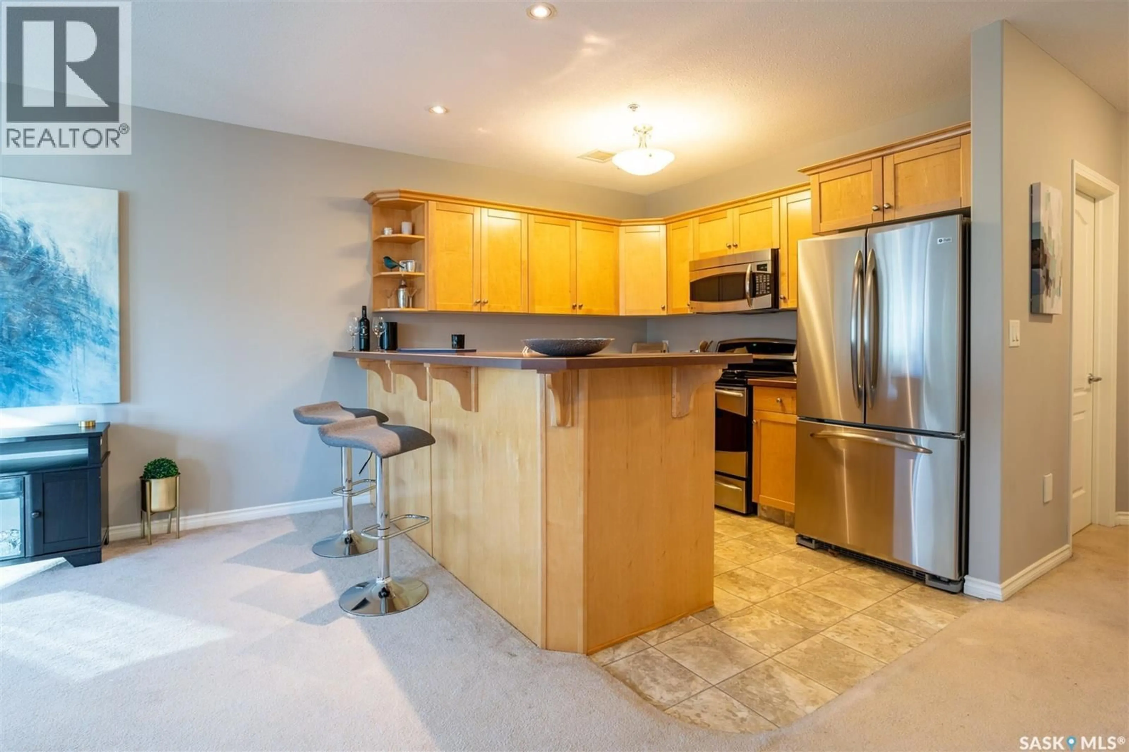 Open concept kitchen, unknown for 1002 1914 HAMILTON STREET, Regina Saskatchewan S4P3N6