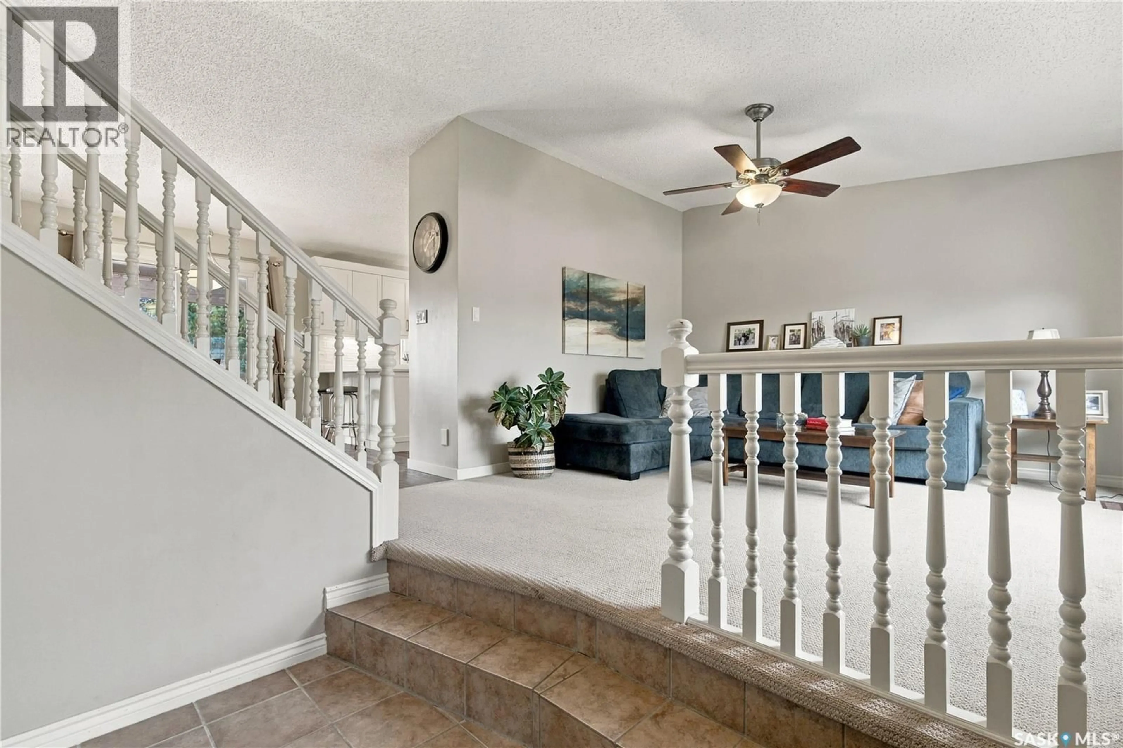 Indoor entryway for 246 HECTOR CRESCENT, Regina Saskatchewan S4Y1C3