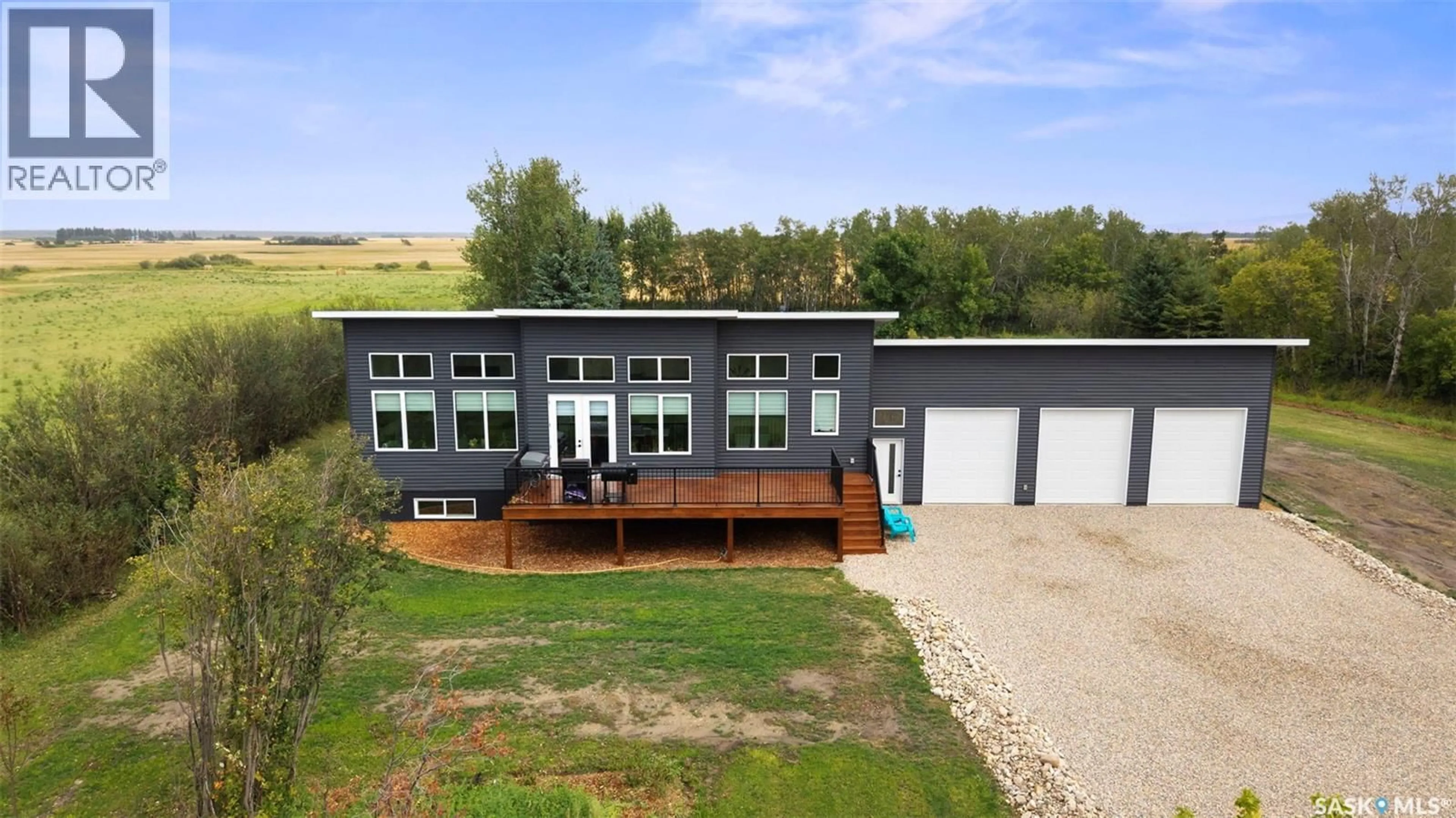 A pic from outside/outdoor area/front of a property/back of a property/a pic from drone, building for 502 DANIEL AVENUE, Lemberg Saskatchewan S0A2B0