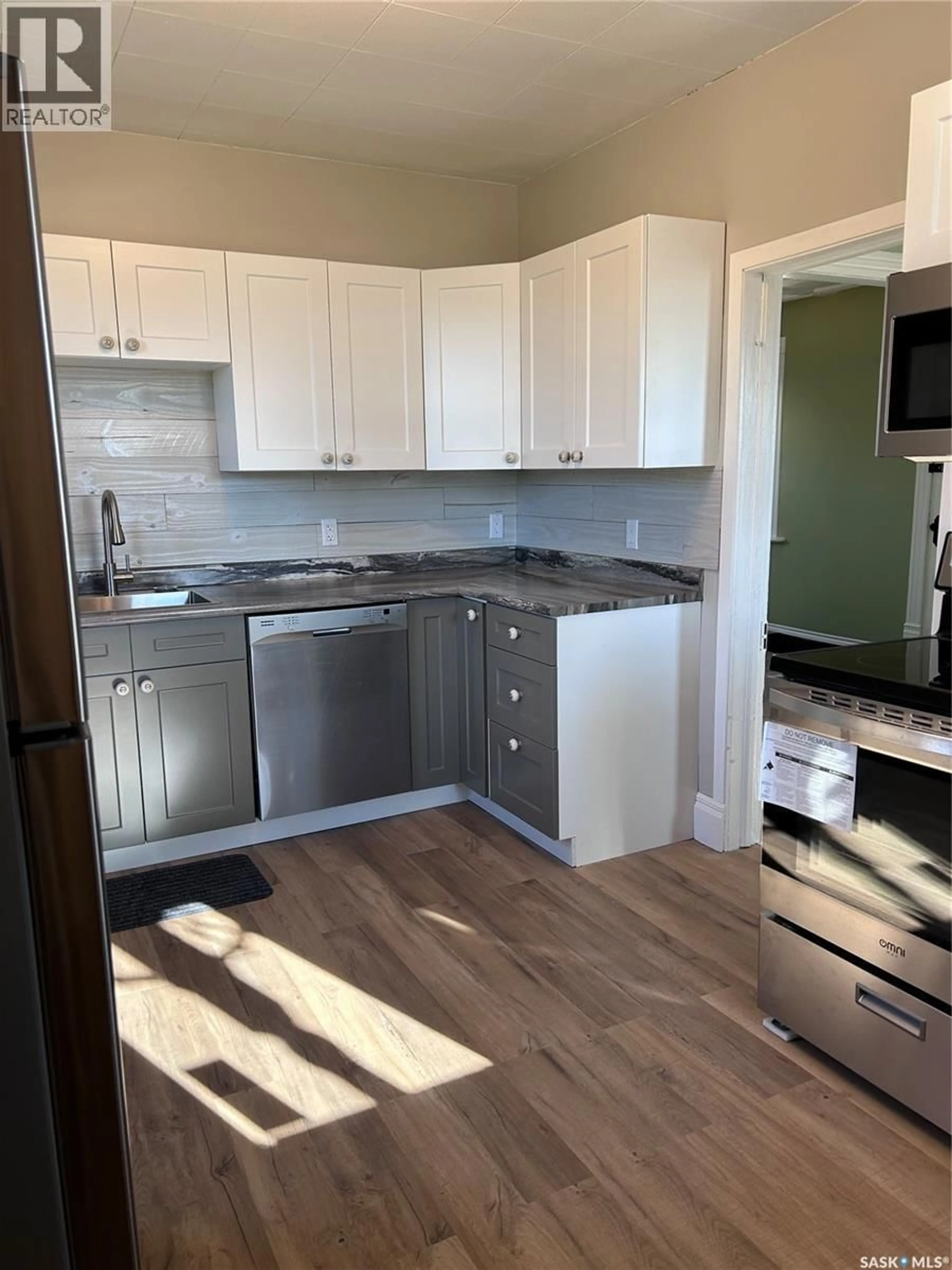 Standard kitchen, unknown for 315 3RD STREET, Frobisher Saskatchewan S0C0Y0