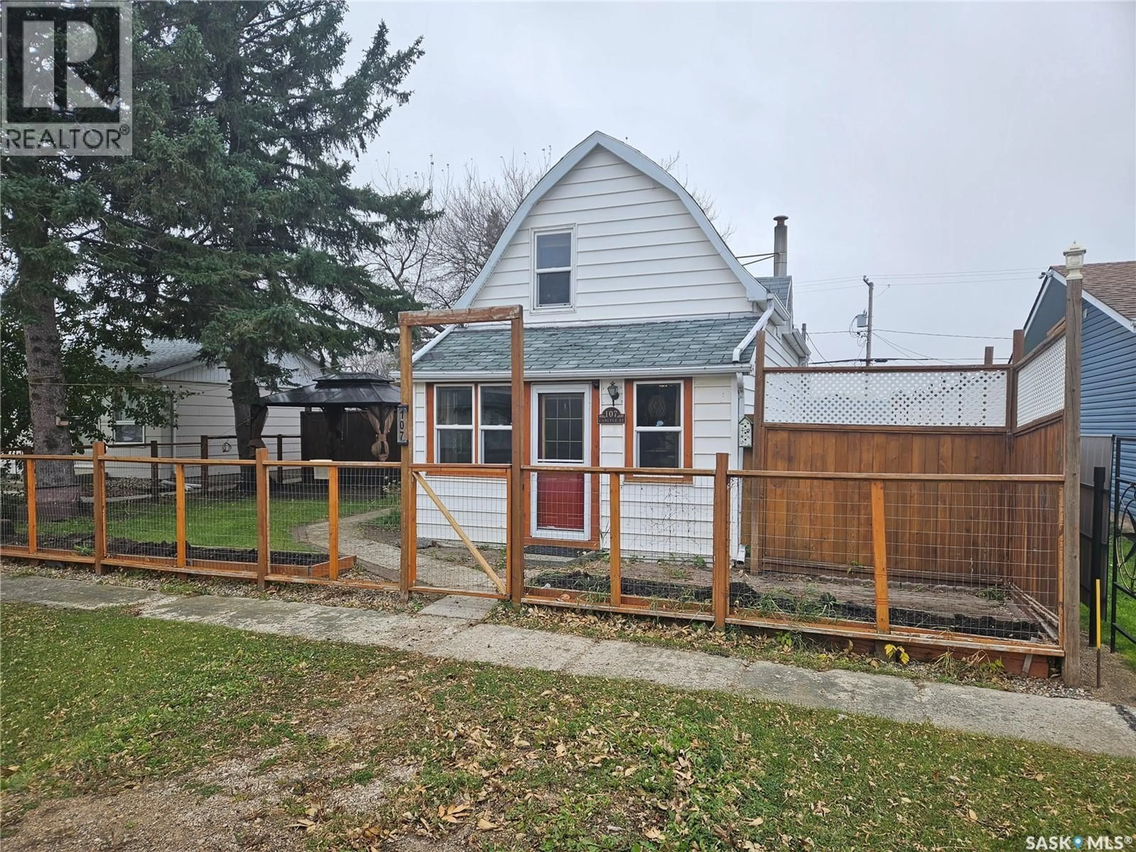 Unknown for 107 CARLYLE STREET, Arcola Saskatchewan S0C0G0