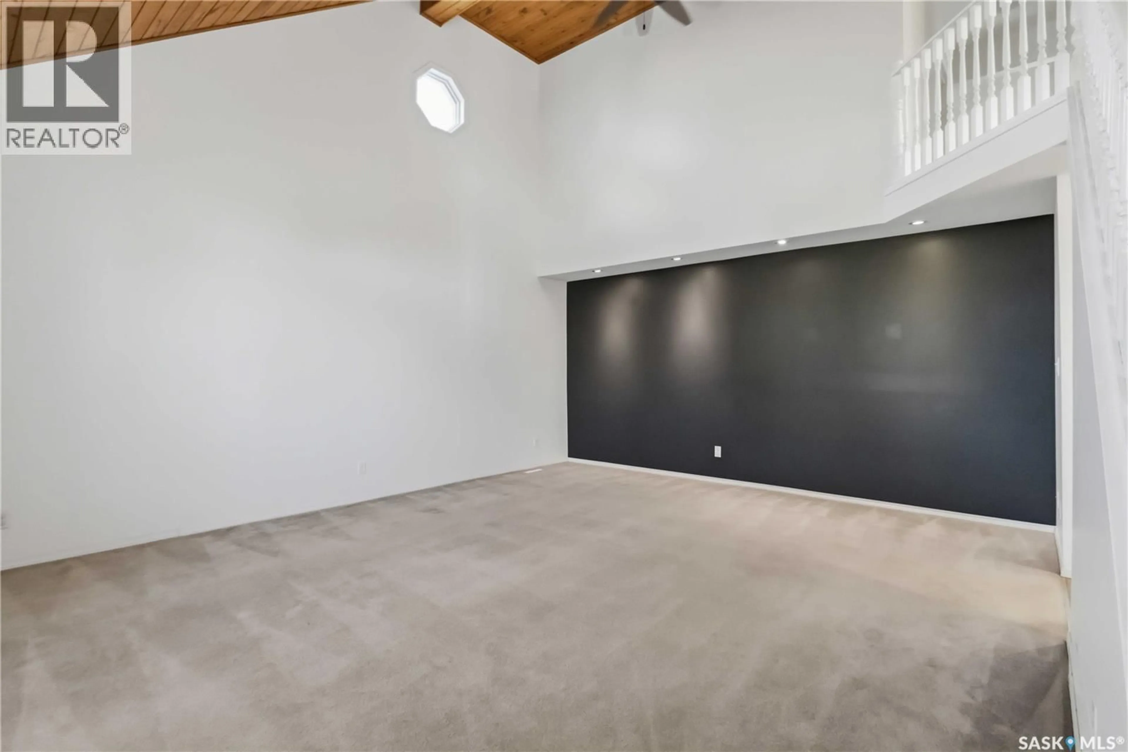 Indoor garage for 826 I AVENUE, Saskatoon Saskatchewan S7L2H3
