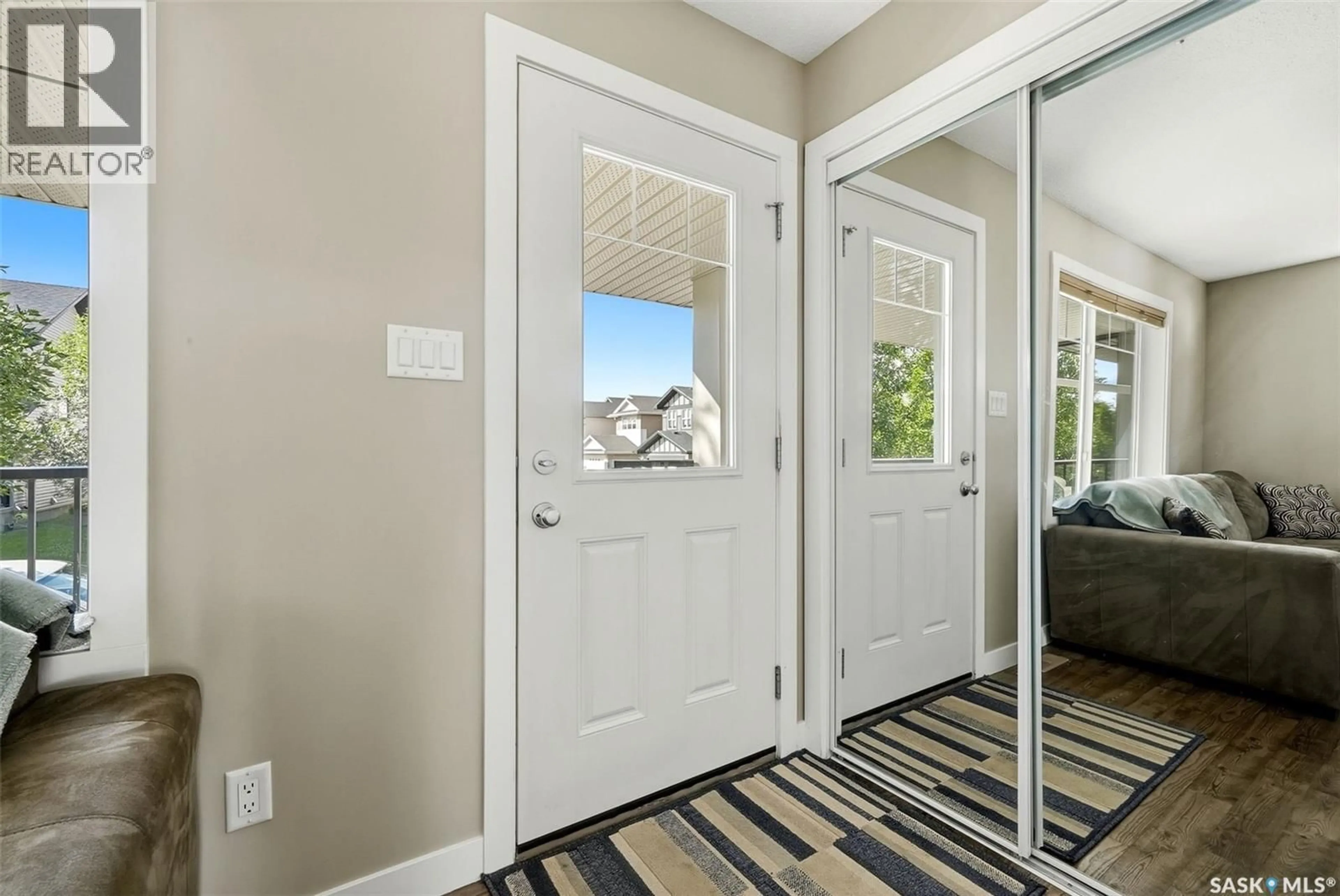 Indoor entryway for 5434 MCCLELLAND DRIVE, Regina Saskatchewan S4W0K7