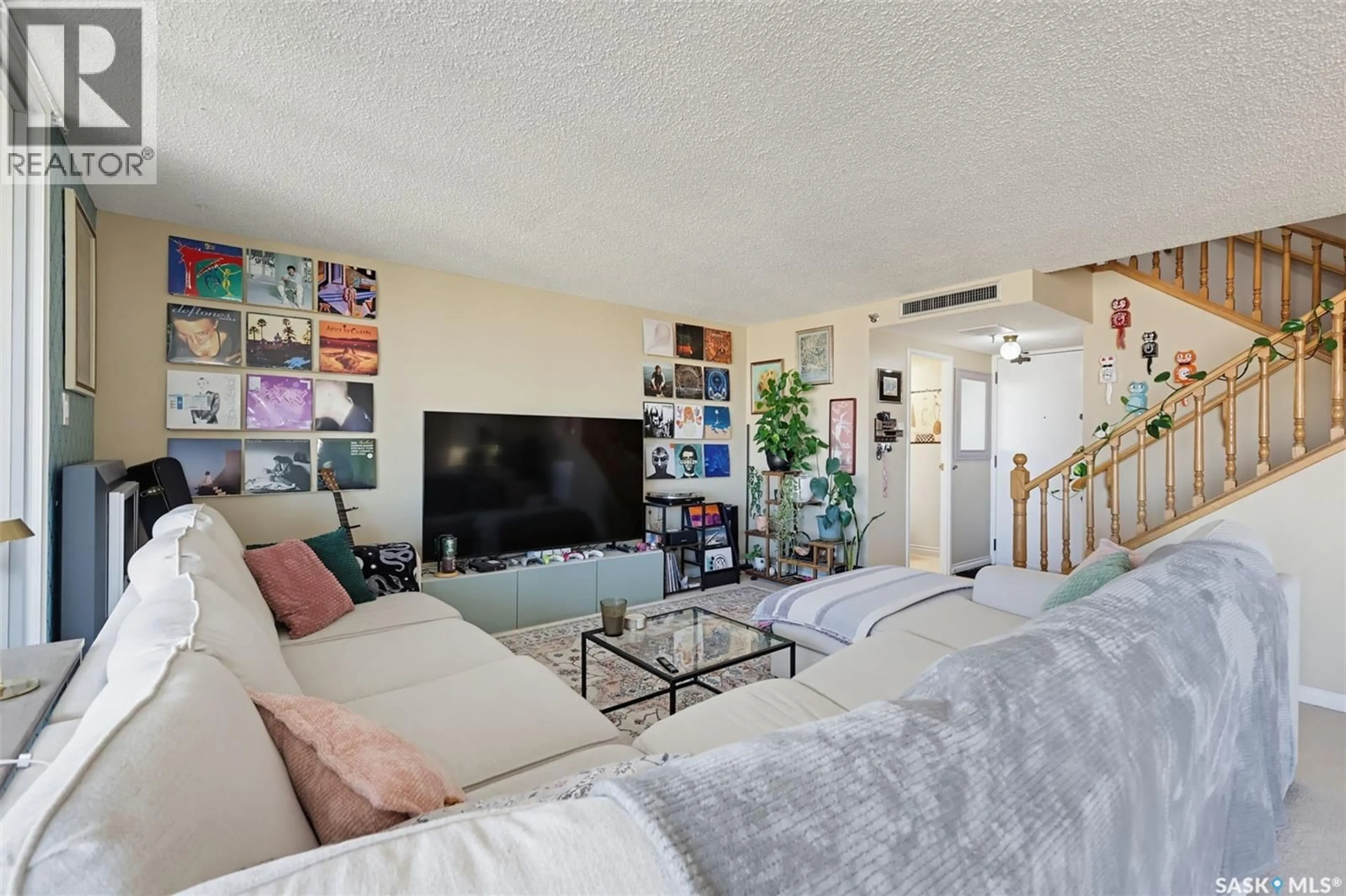 Living room with furniture, unknown for 315 - 1103 5TH AVENUE, Saskatoon Saskatchewan S7K5Z8