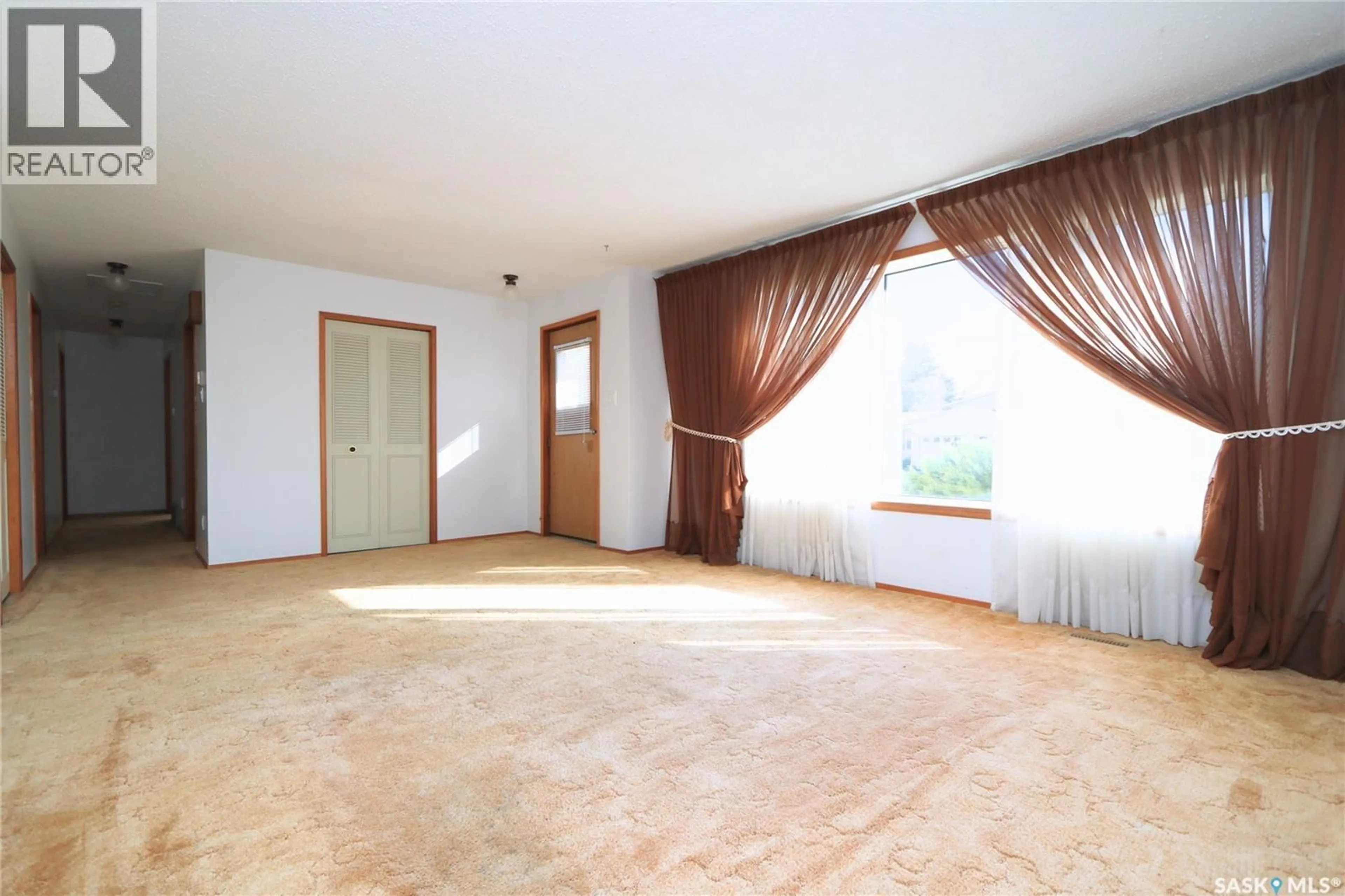 A pic of a room for 180 MCBURNEY DRIVE, Yorkton Saskatchewan S3N3M4