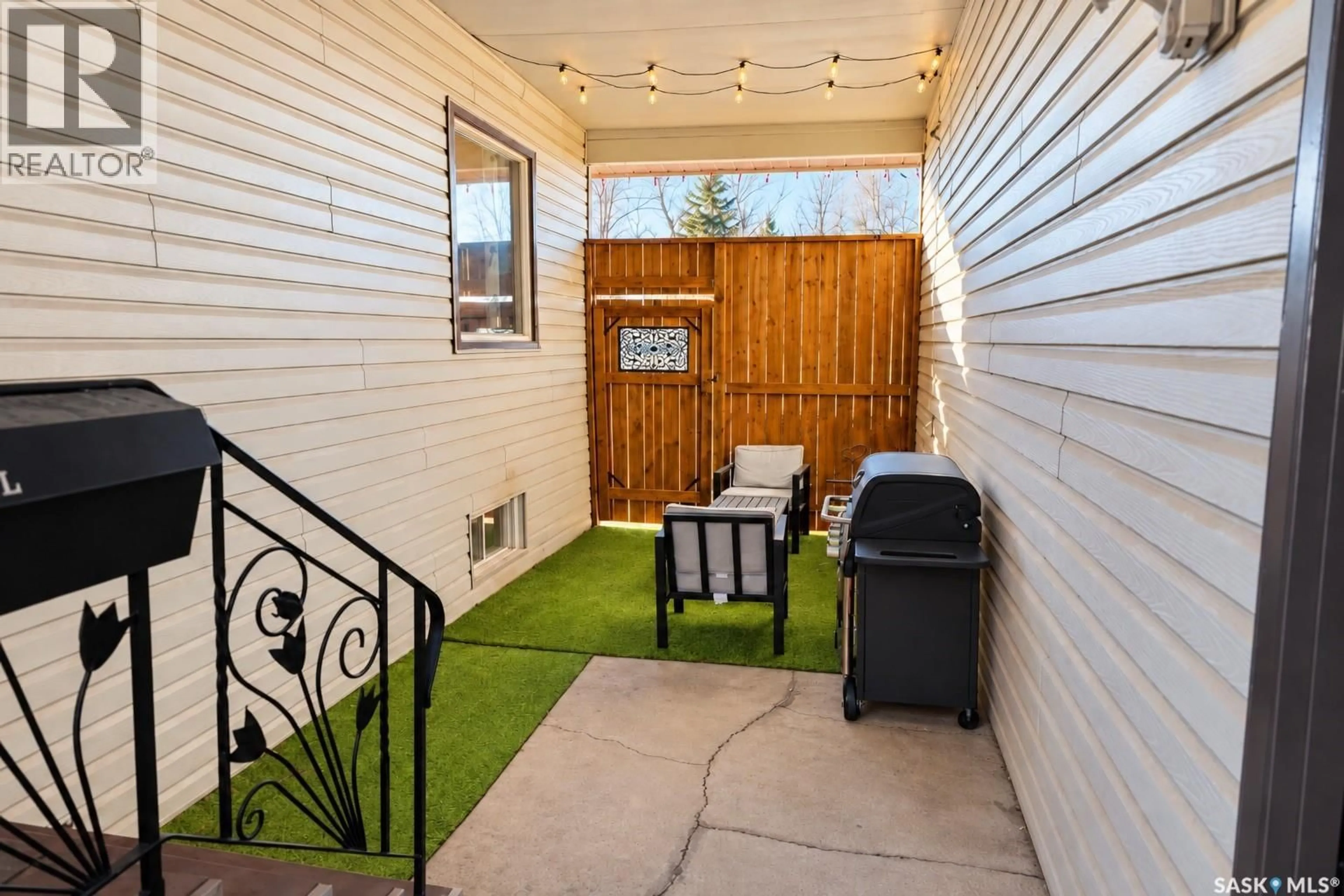 Patio, street for 412 2ND STREET, Wakaw Saskatchewan S0K4P0