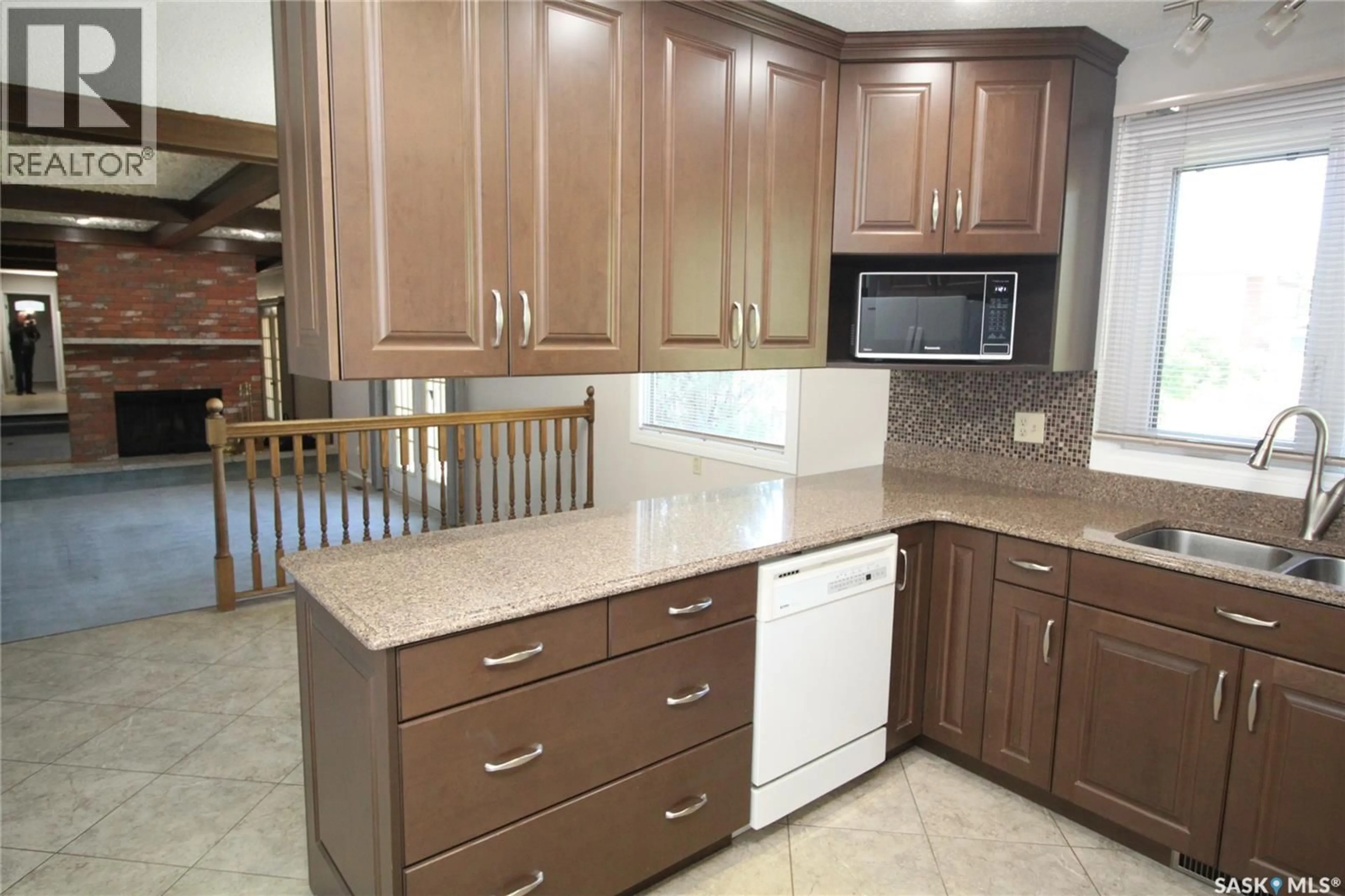 Standard kitchen, ceramic/tile floor for 230 AULD CRESCENT, Saskatoon Saskatchewan S7H4W9