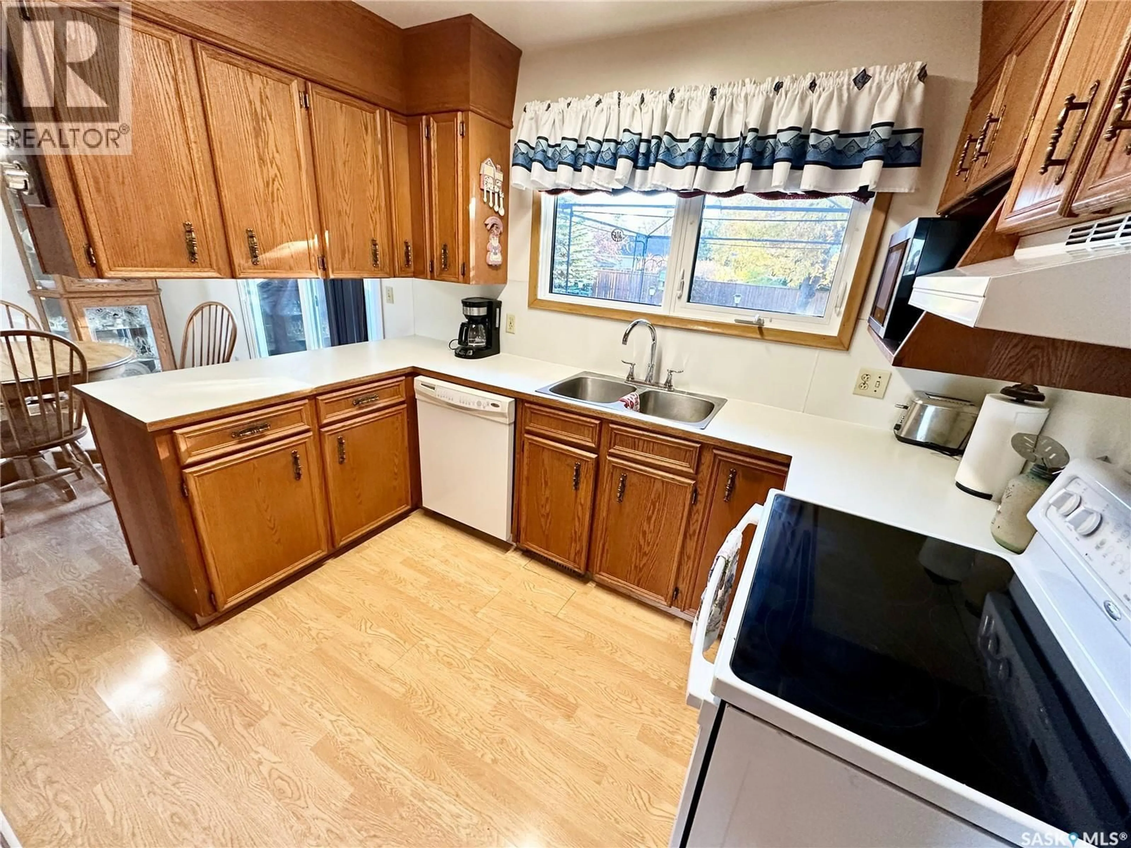 Standard kitchen, unknown for 236 13TH STREET, Weyburn Saskatchewan S4H1L2