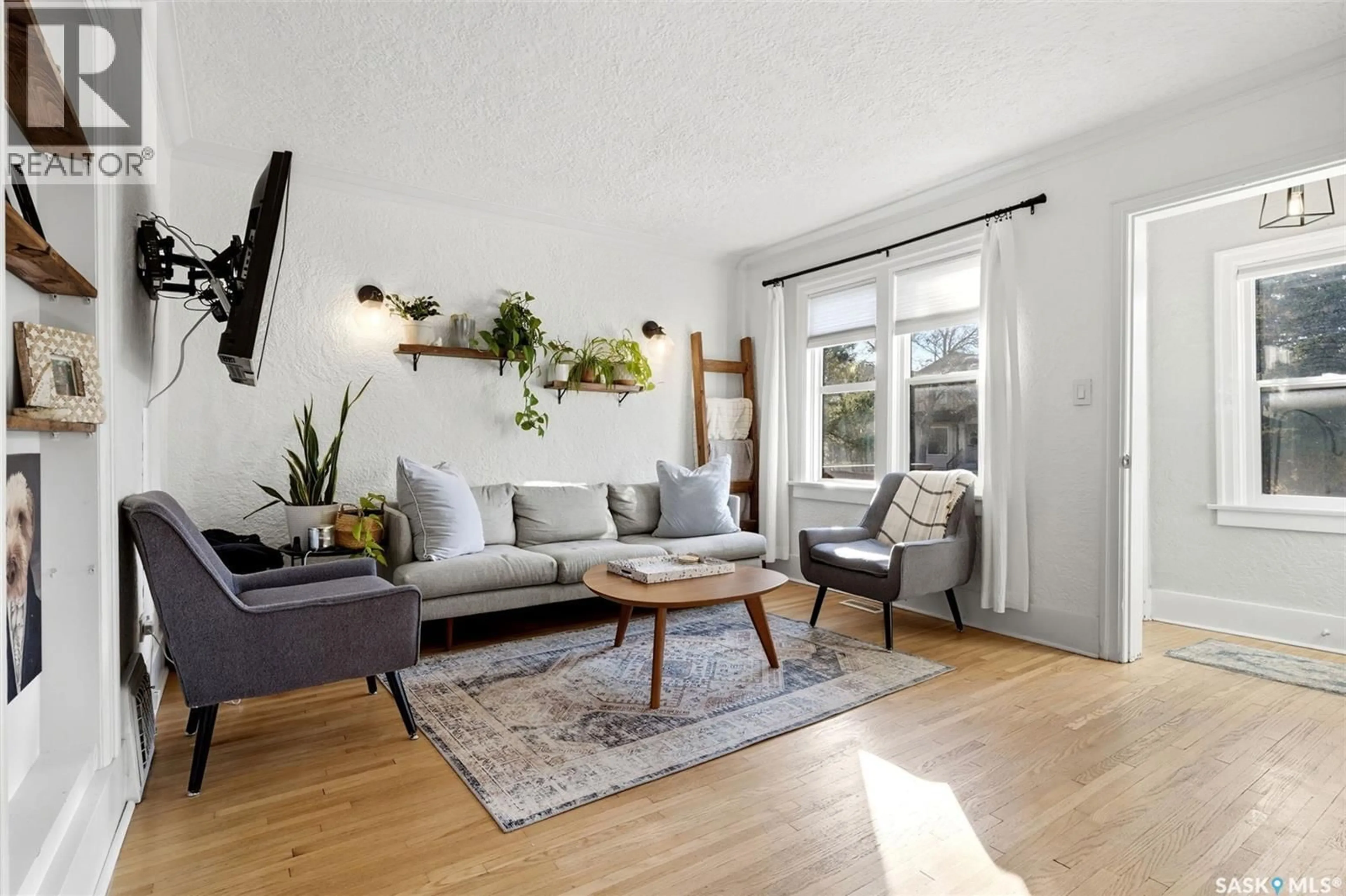 Living room with furniture, unknown for 2263 QUEEN STREET, Regina Saskatchewan S4T4C6