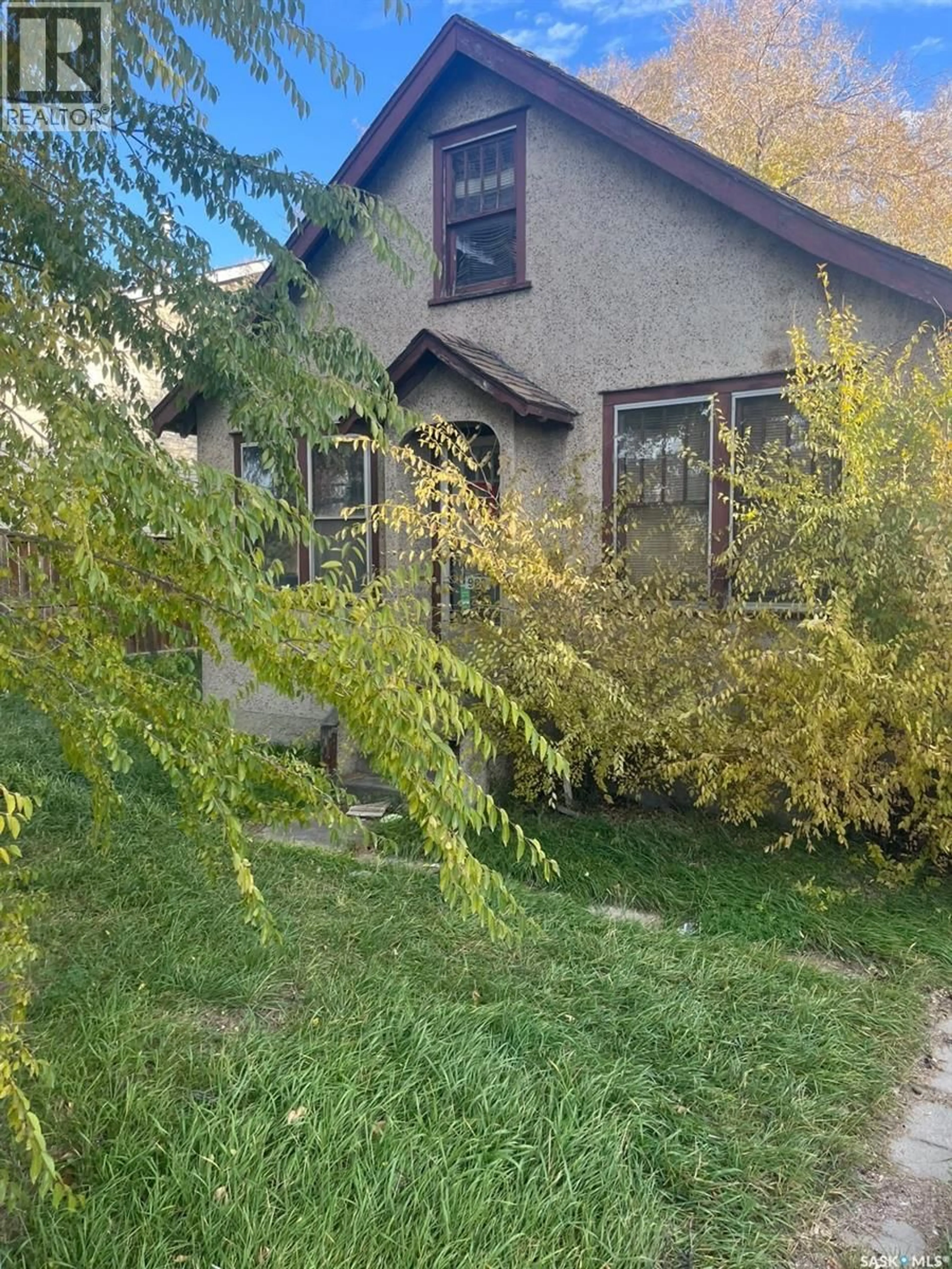 Unknown for 902 GRAY AVENUE, Saskatoon Saskatchewan S7N2J5
