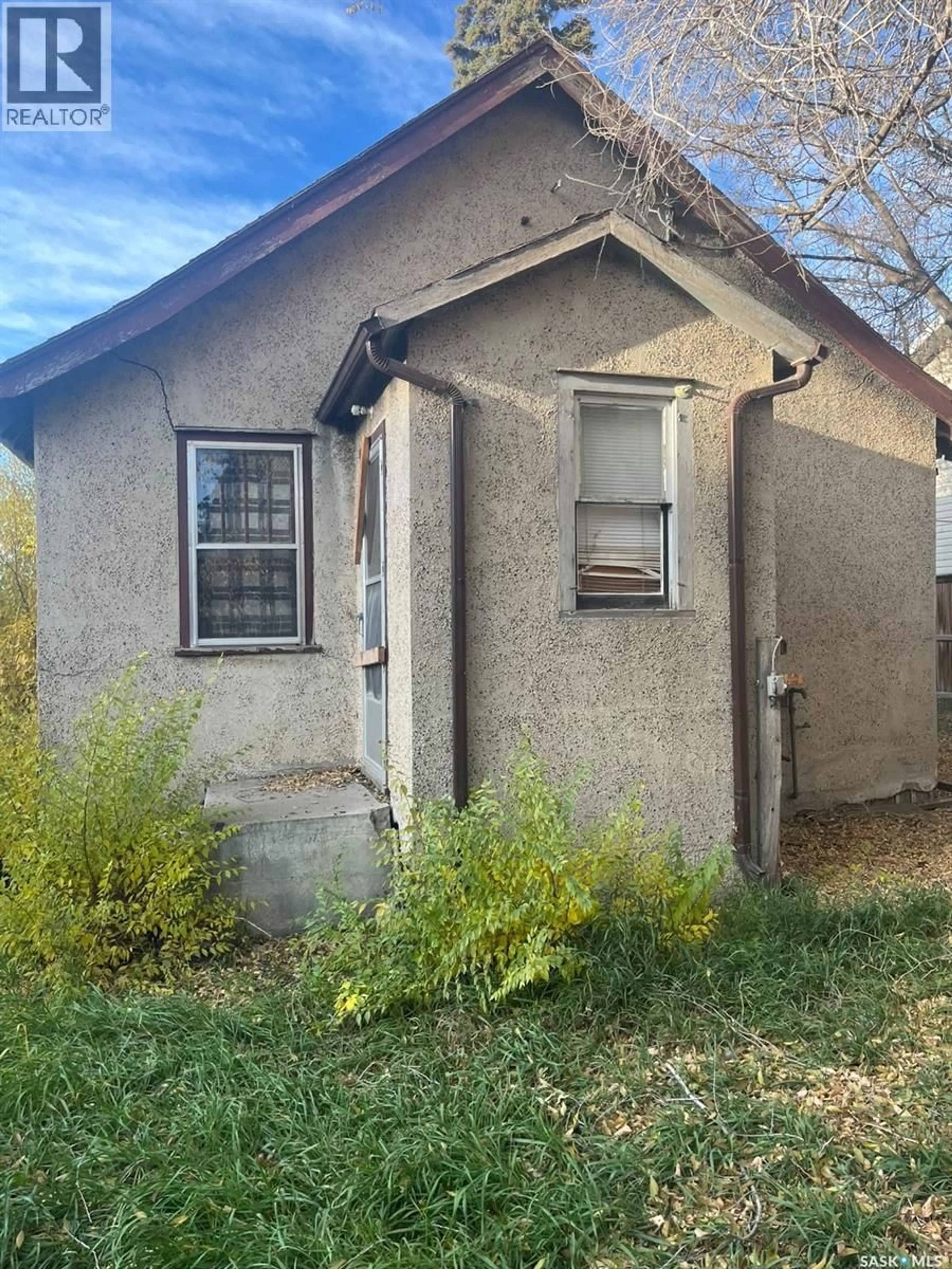 Unknown for 902 GRAY AVENUE, Saskatoon Saskatchewan S7N2J5