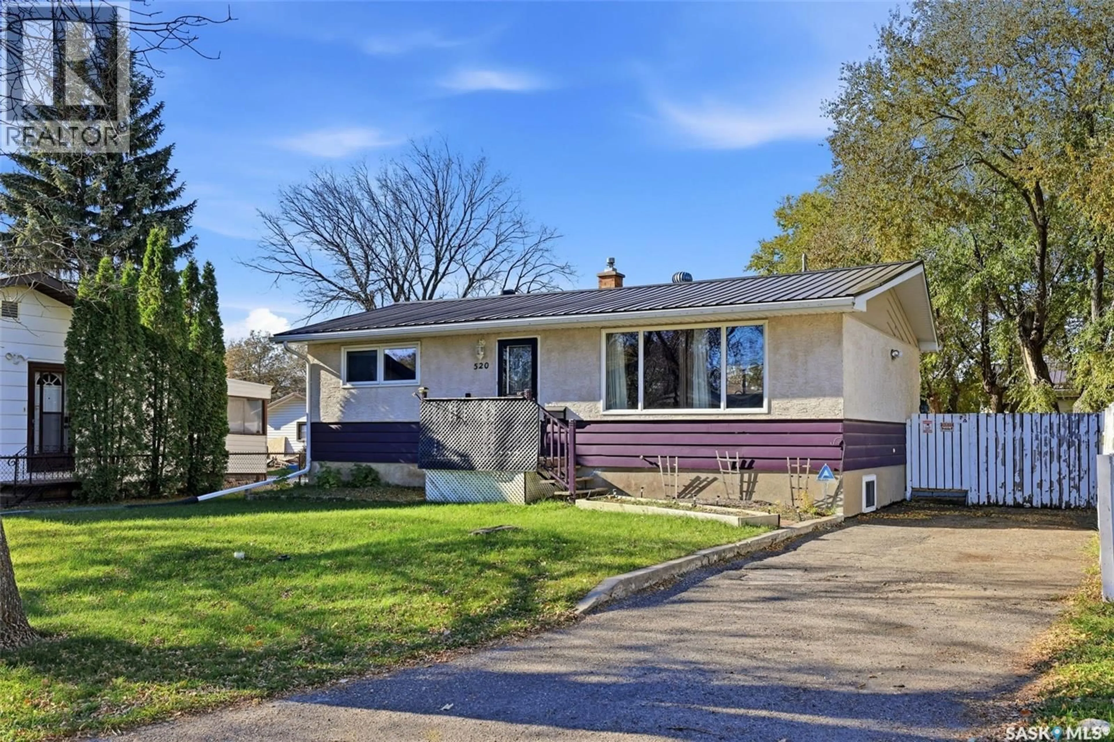 Home with vinyl exterior material, street for 520 MONTAGUE STREET, Regina Saskatchewan S4R3W5