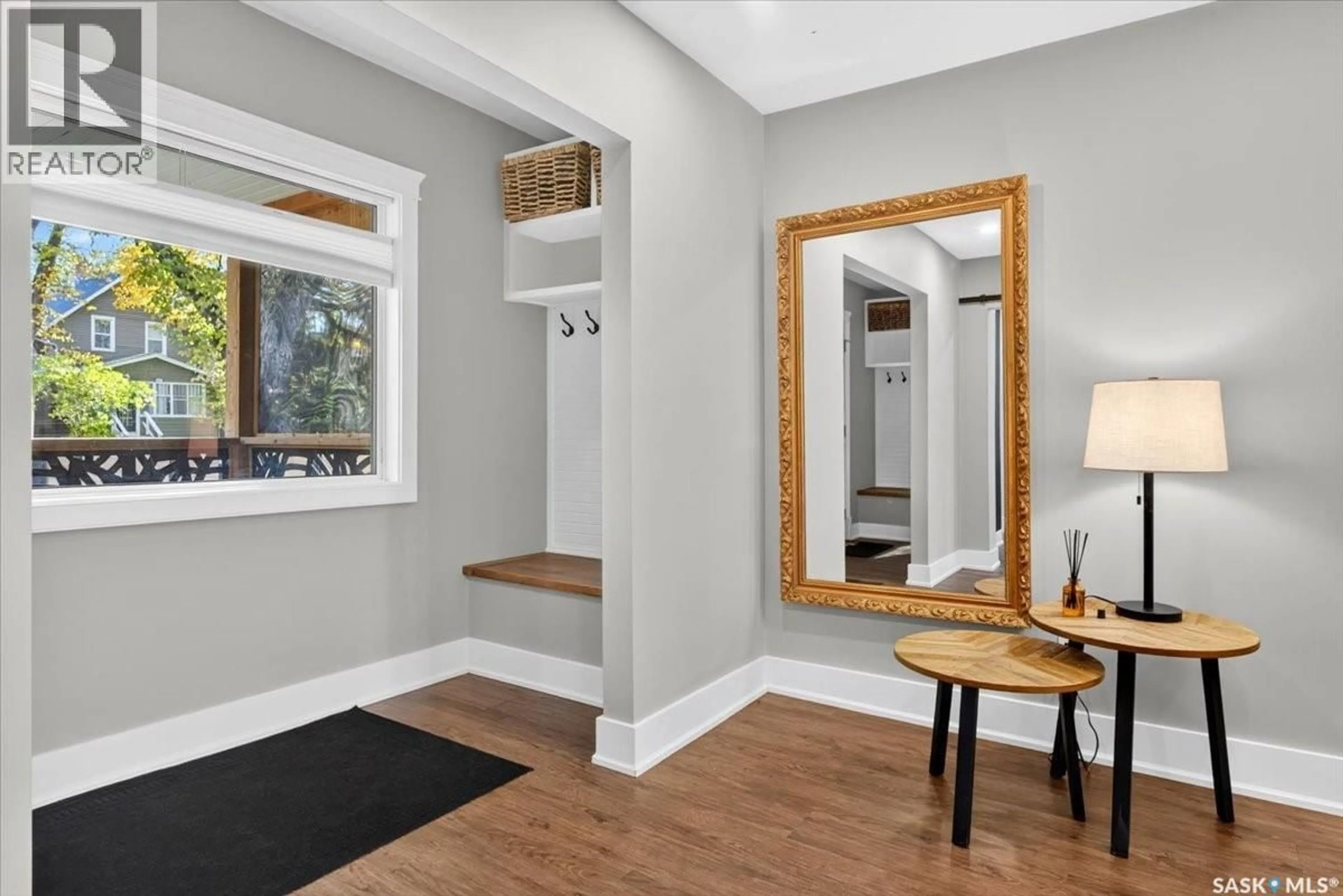 Indoor entryway for 2042 ARGYLE STREET, Regina Saskatchewan S4T3S7