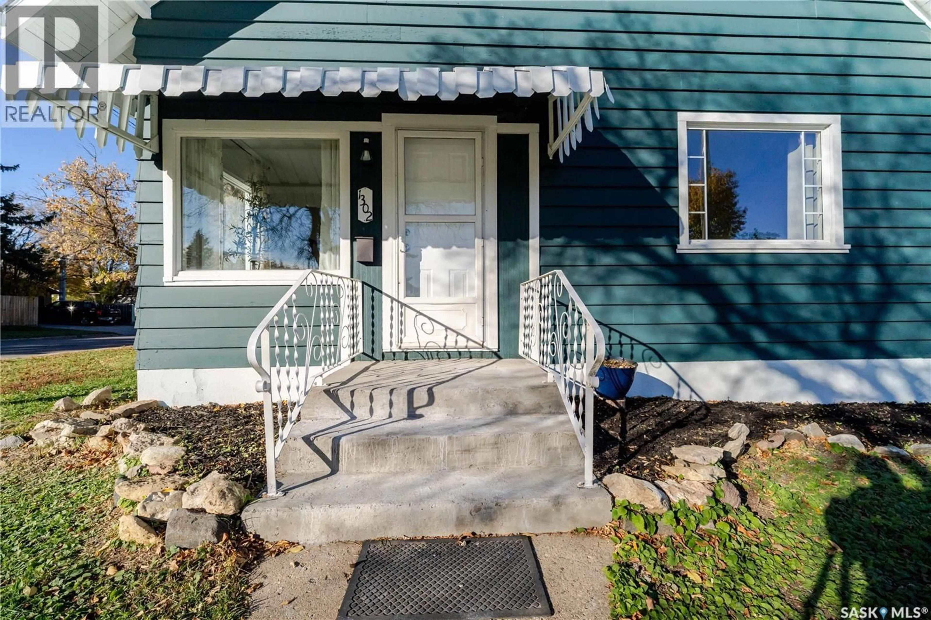 Unknown for 1302 1ST AVENUE, Moose Jaw Saskatchewan S6H3N7