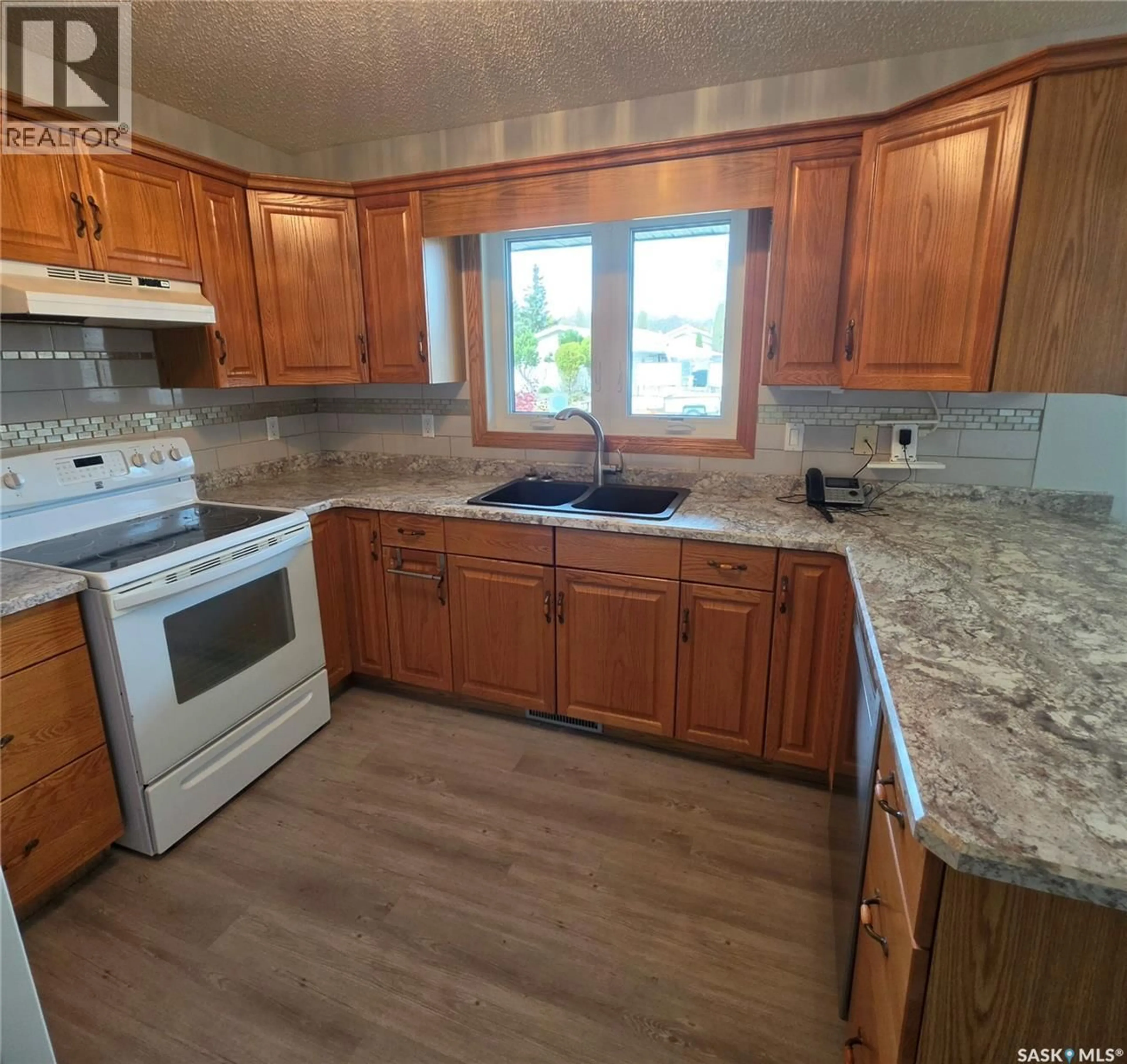 Standard kitchen, unknown for 526 6TH AVENUE, Preeceville Saskatchewan S0A3B0