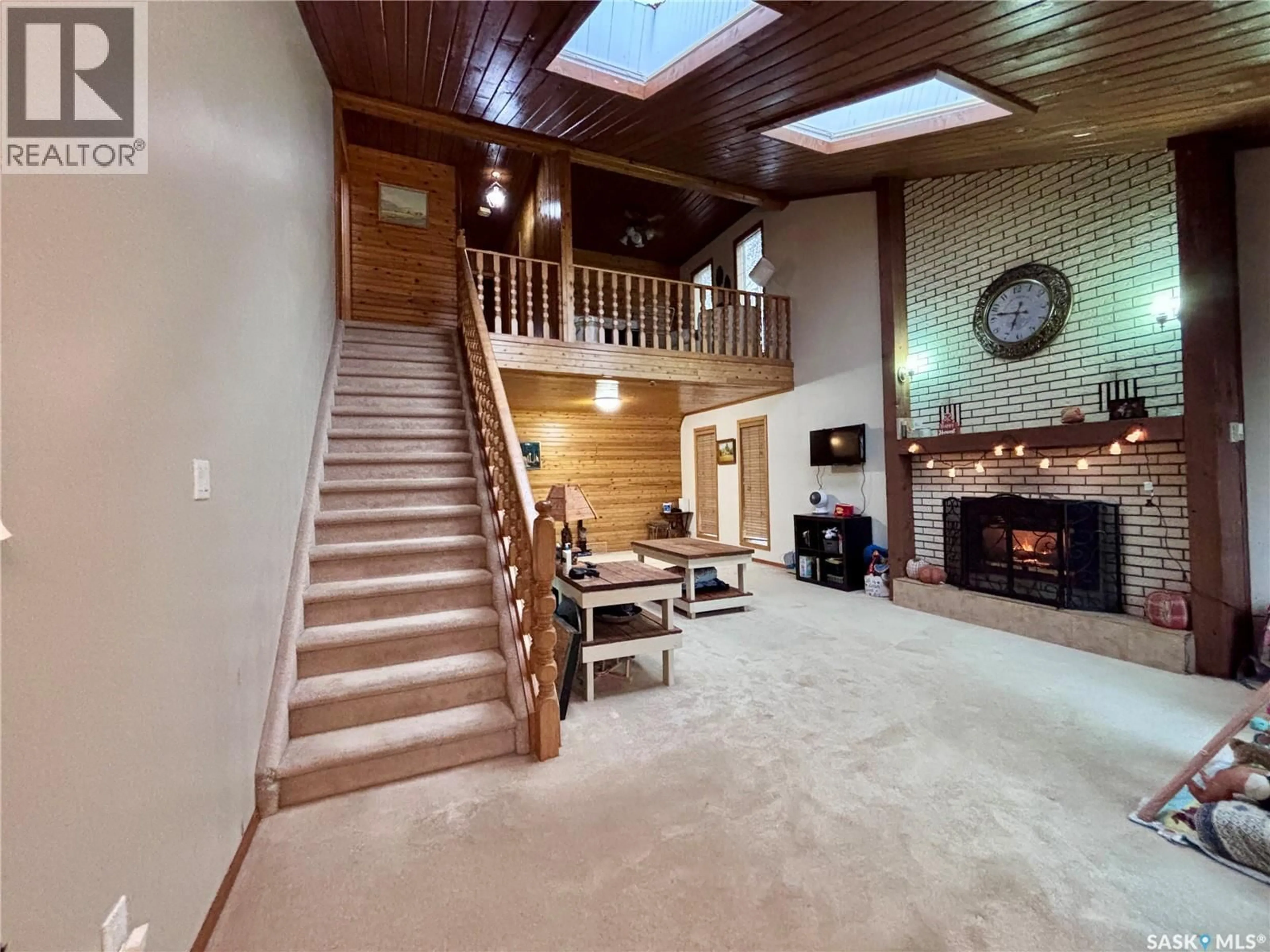 Indoor foyer for 2607 47 AVENUE, Lloydminster Saskatchewan S9V1J3