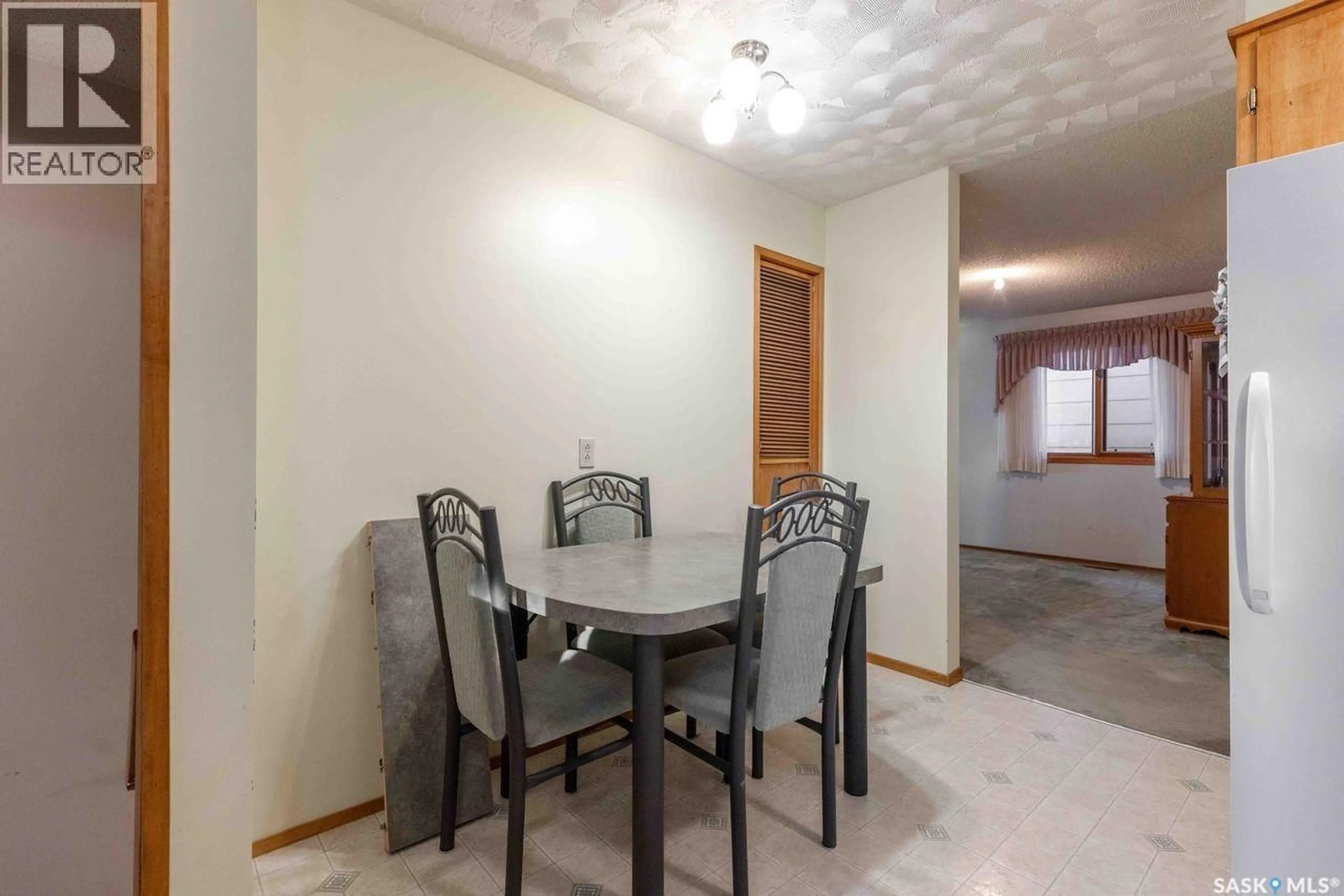 Dining room, unknown for 134 CHRISTOPHER ROAD, Saskatoon Saskatchewan S7J3R9