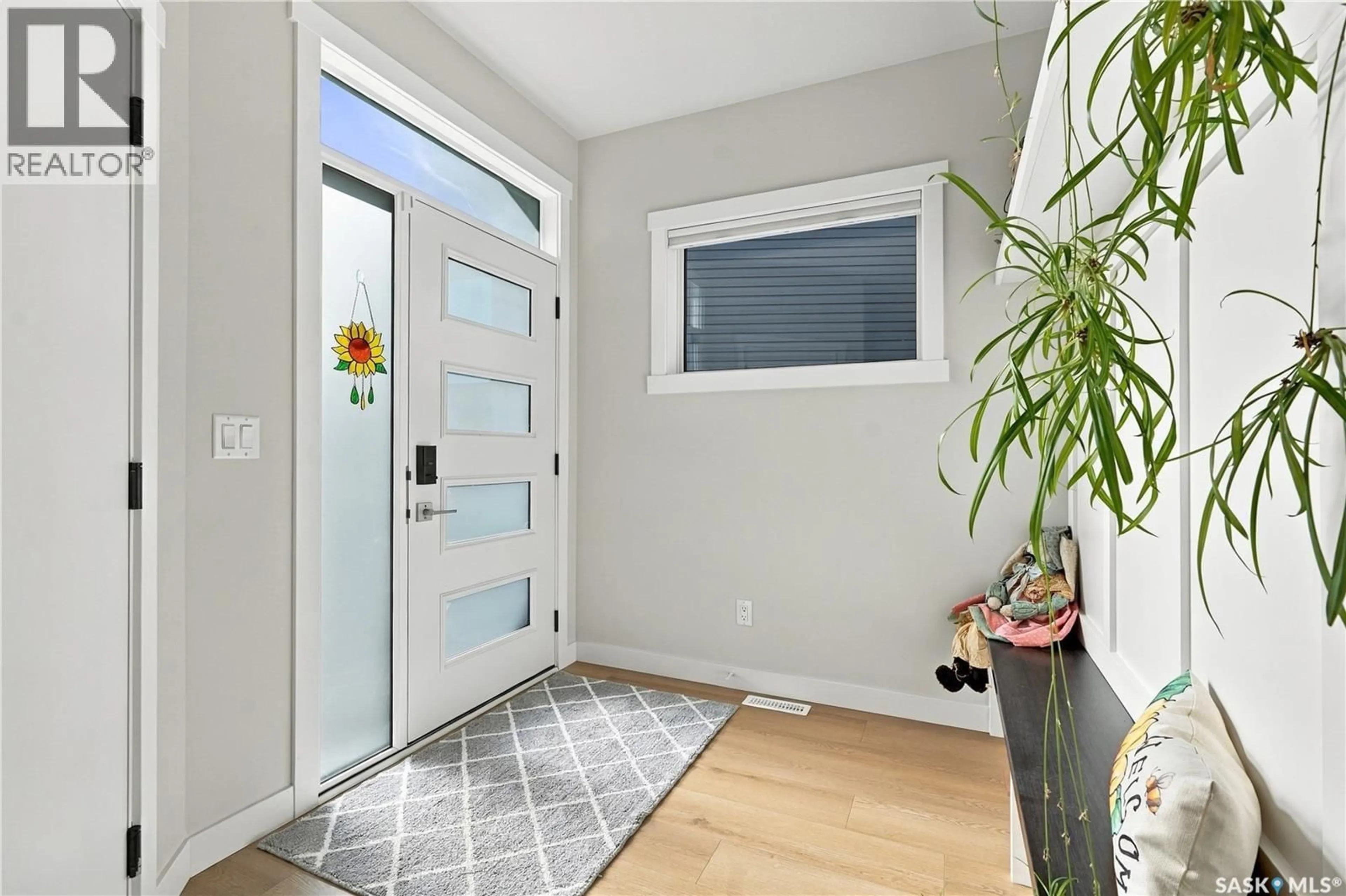 Indoor entryway for 439 DORAN CRESCENT, Saskatoon Saskatchewan S7V1W2