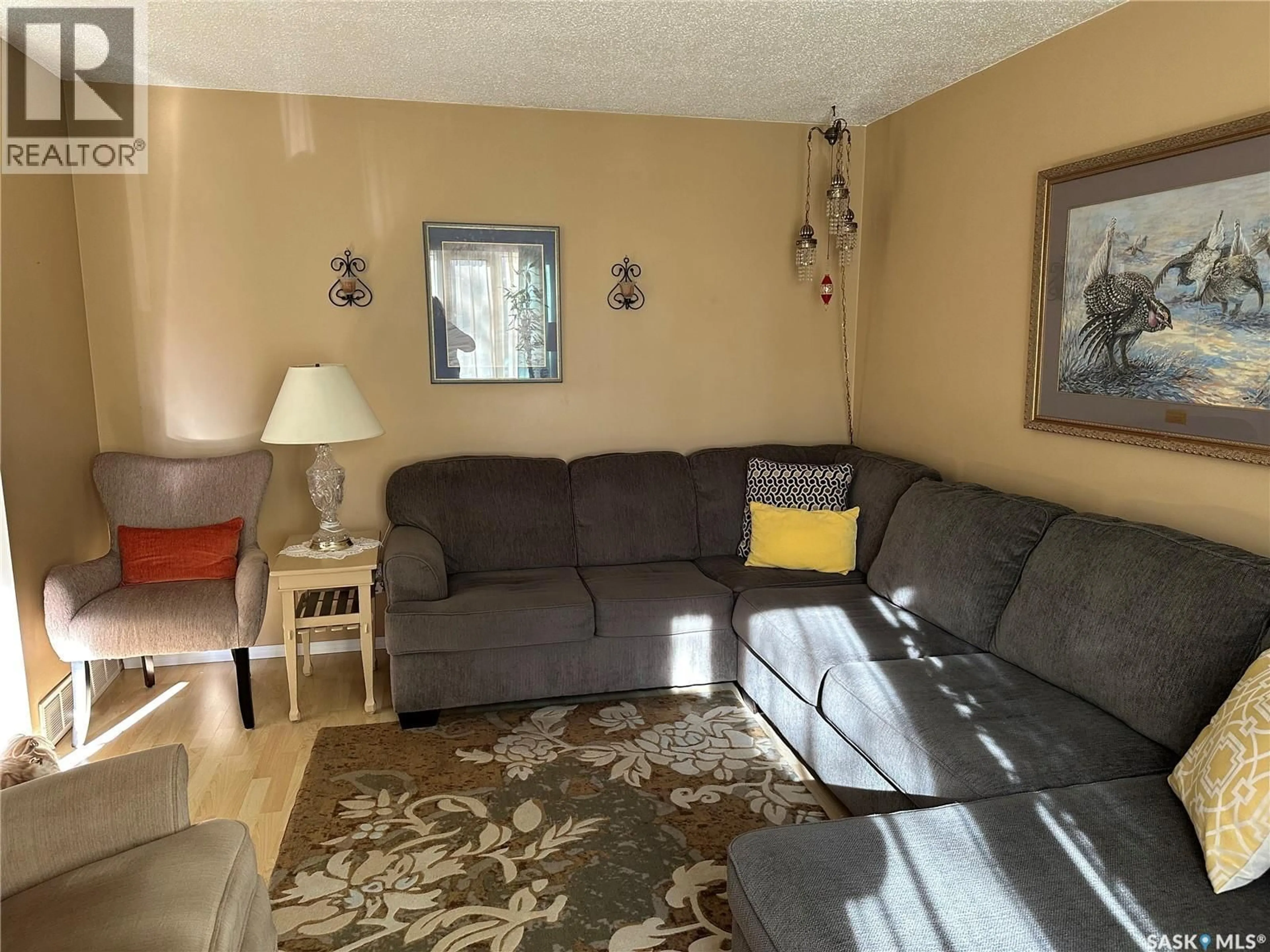 Living room with furniture, unknown for 1131 MACKLEM DRIVE, Saskatoon Saskatchewan S7L4R7