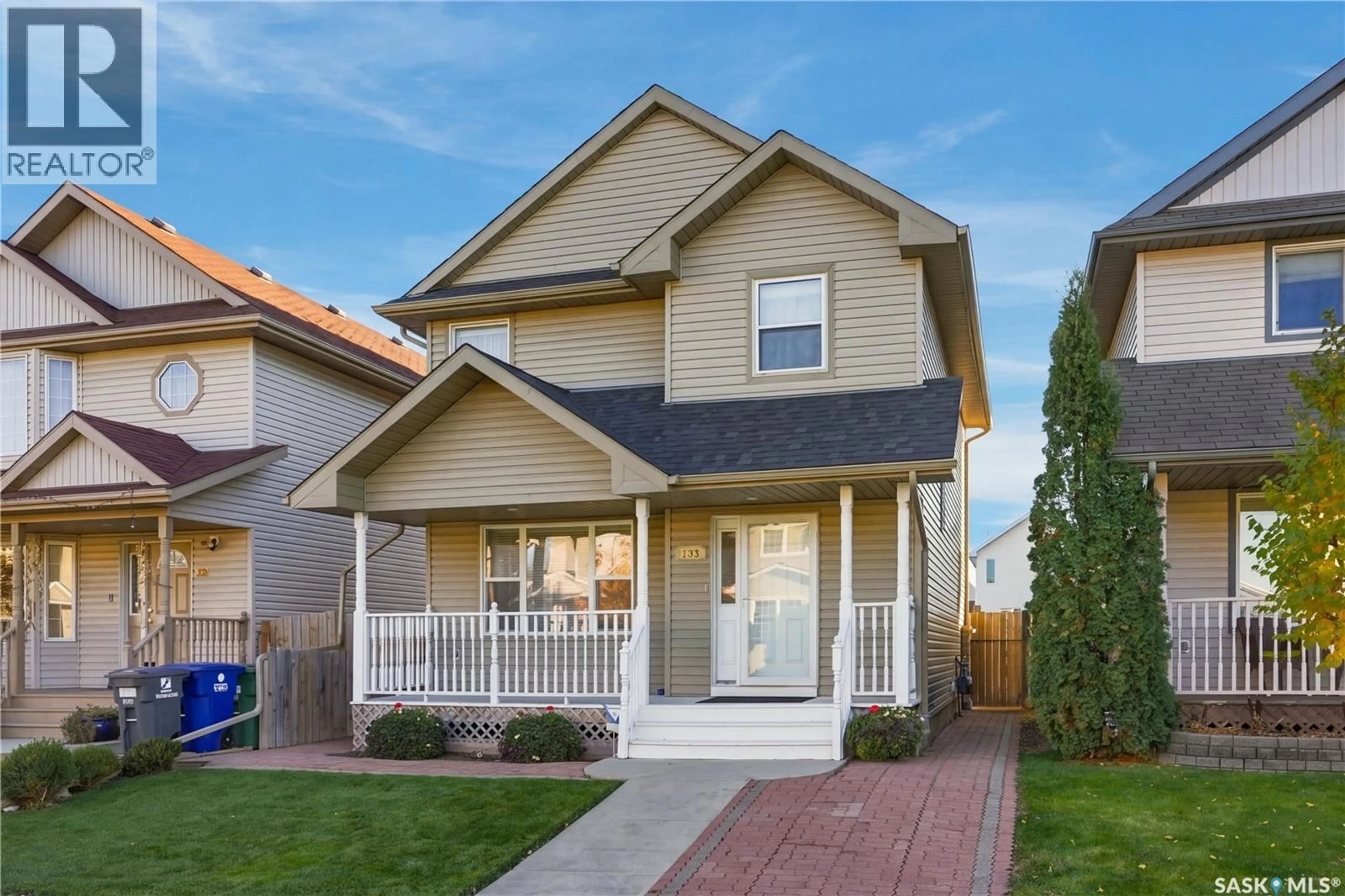 Home with vinyl exterior material, street for 163 BLAKENEY CRESCENT, Saskatoon Saskatchewan S7L7N5