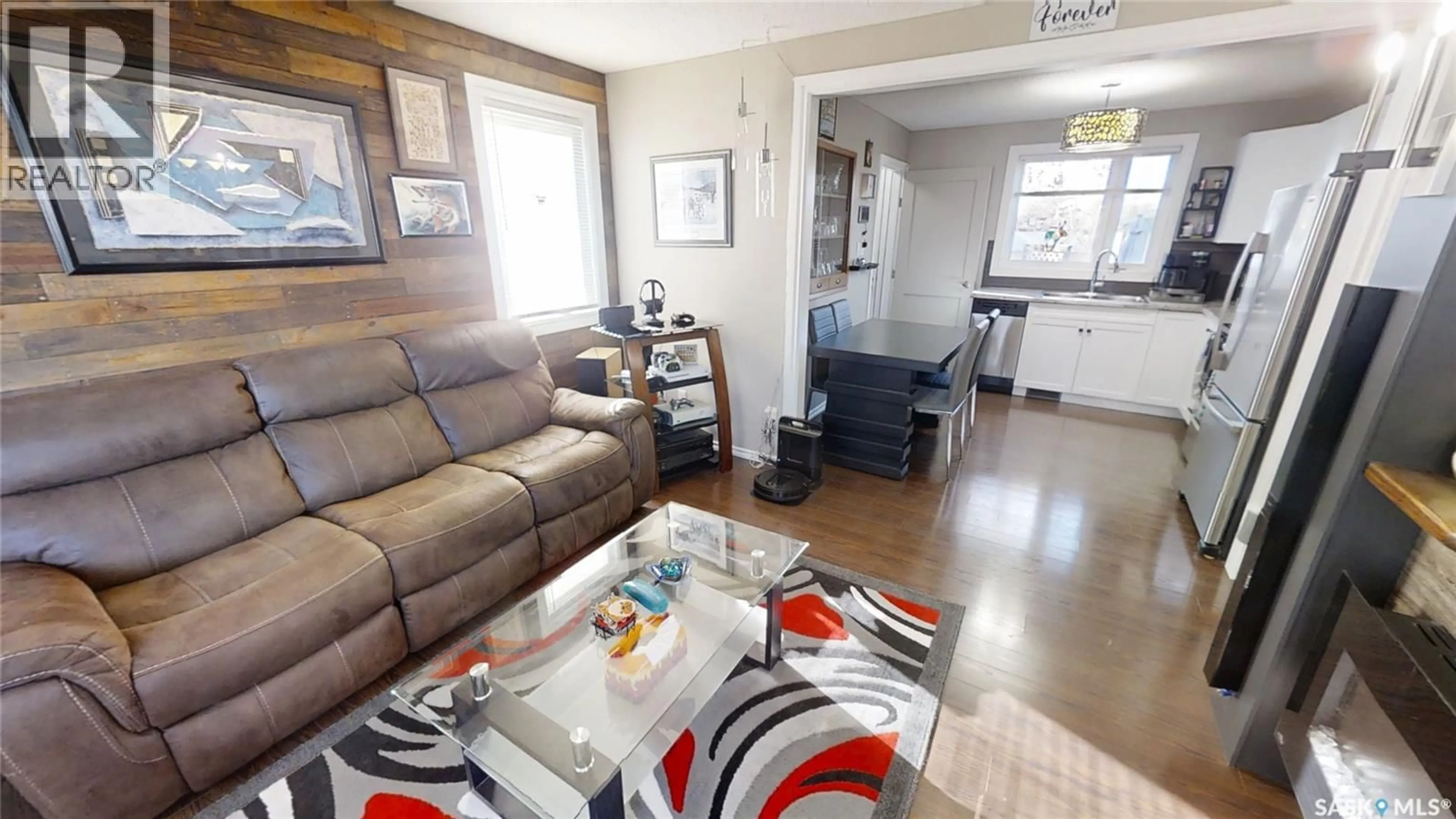 Living room with furniture, unknown for 857 MACKLEM DRIVE, Saskatoon Saskatchewan S7L4K1