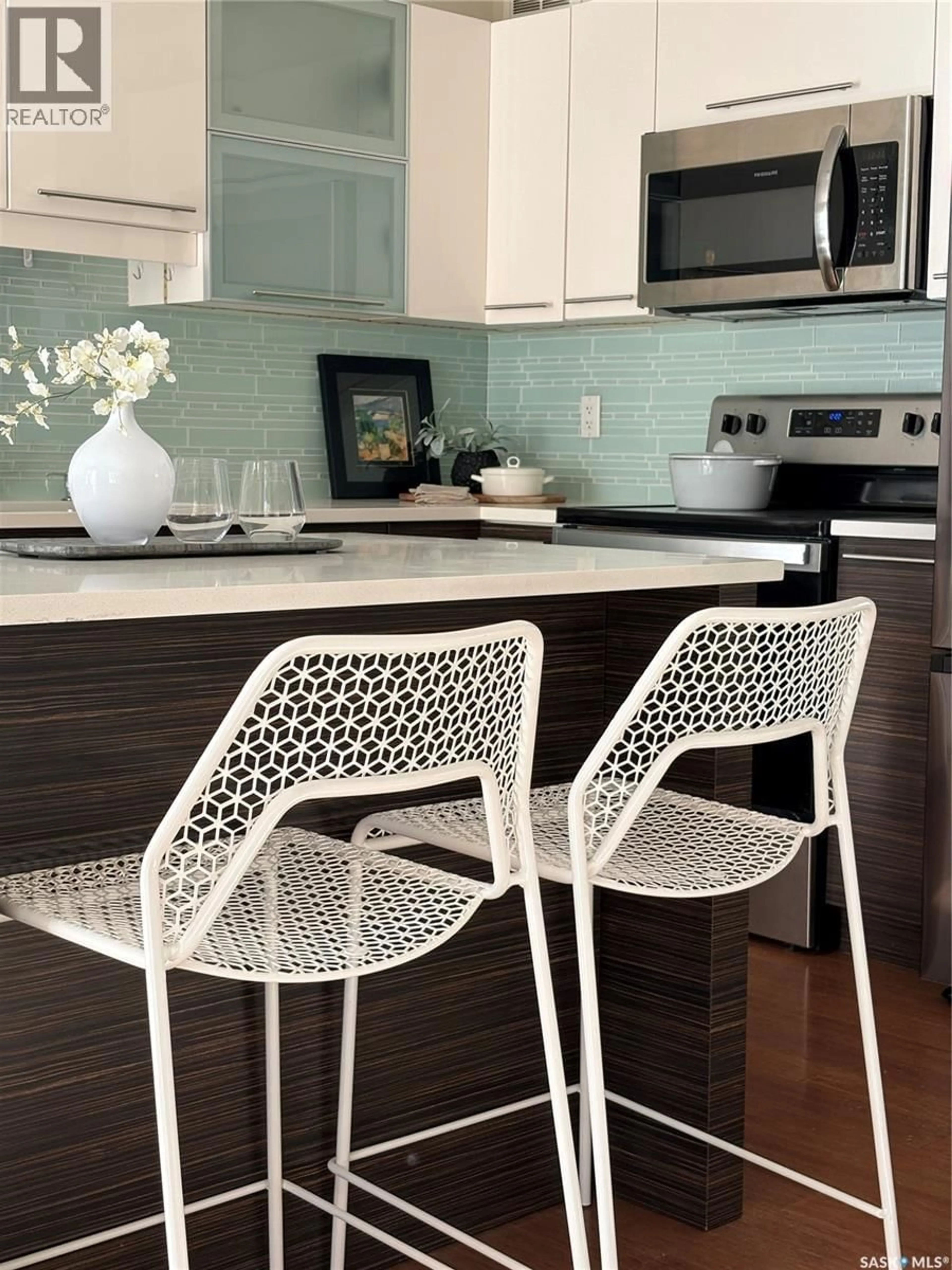 Contemporary kitchen, ceramic/tile floor for 302 410 HUNTER ROAD, Saskatoon Saskatchewan S7T0L5