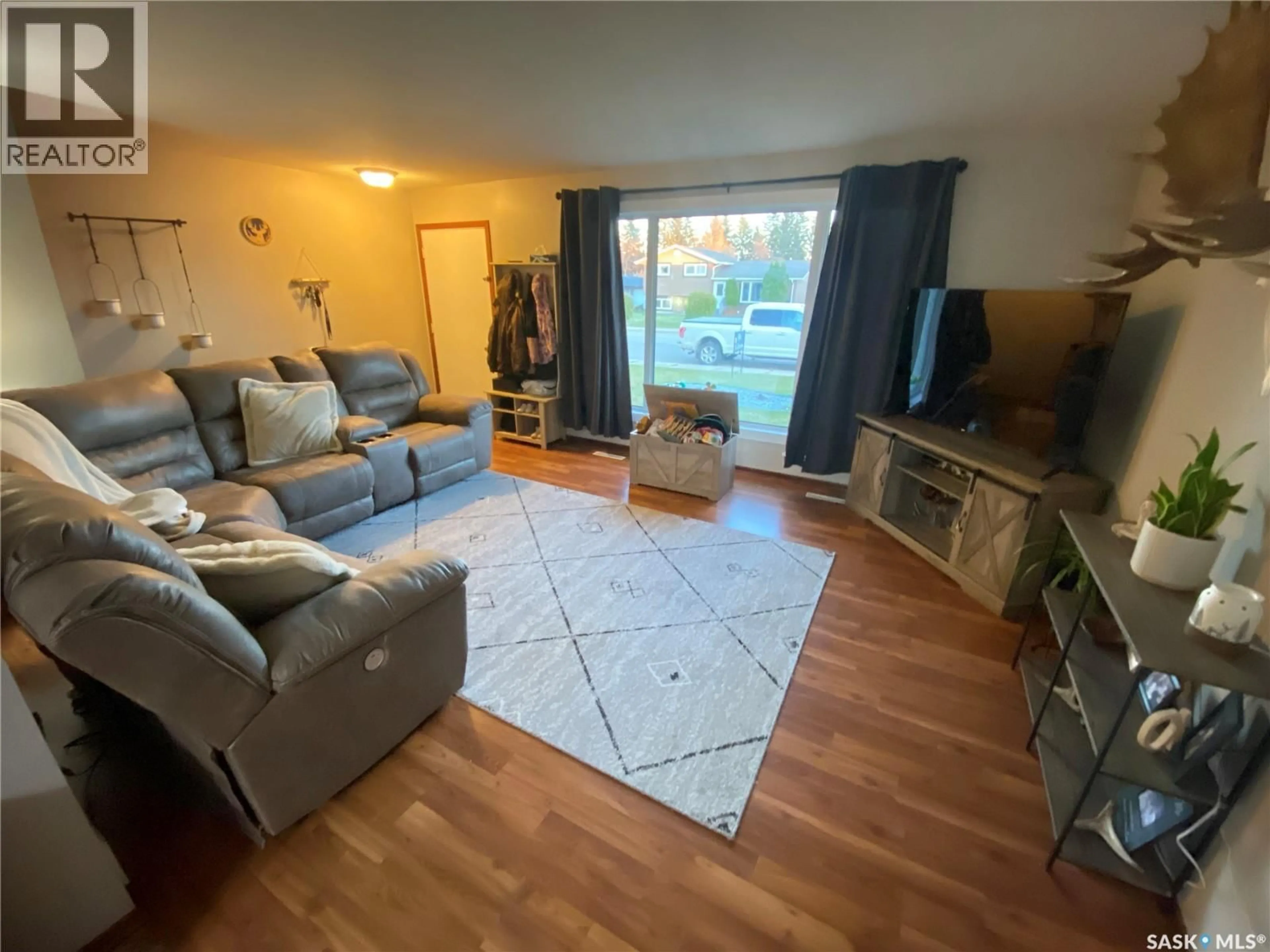 Living room with furniture, unknown for 78 CLAREWOOD CRESCENT, Yorkton Saskatchewan S3N2V2