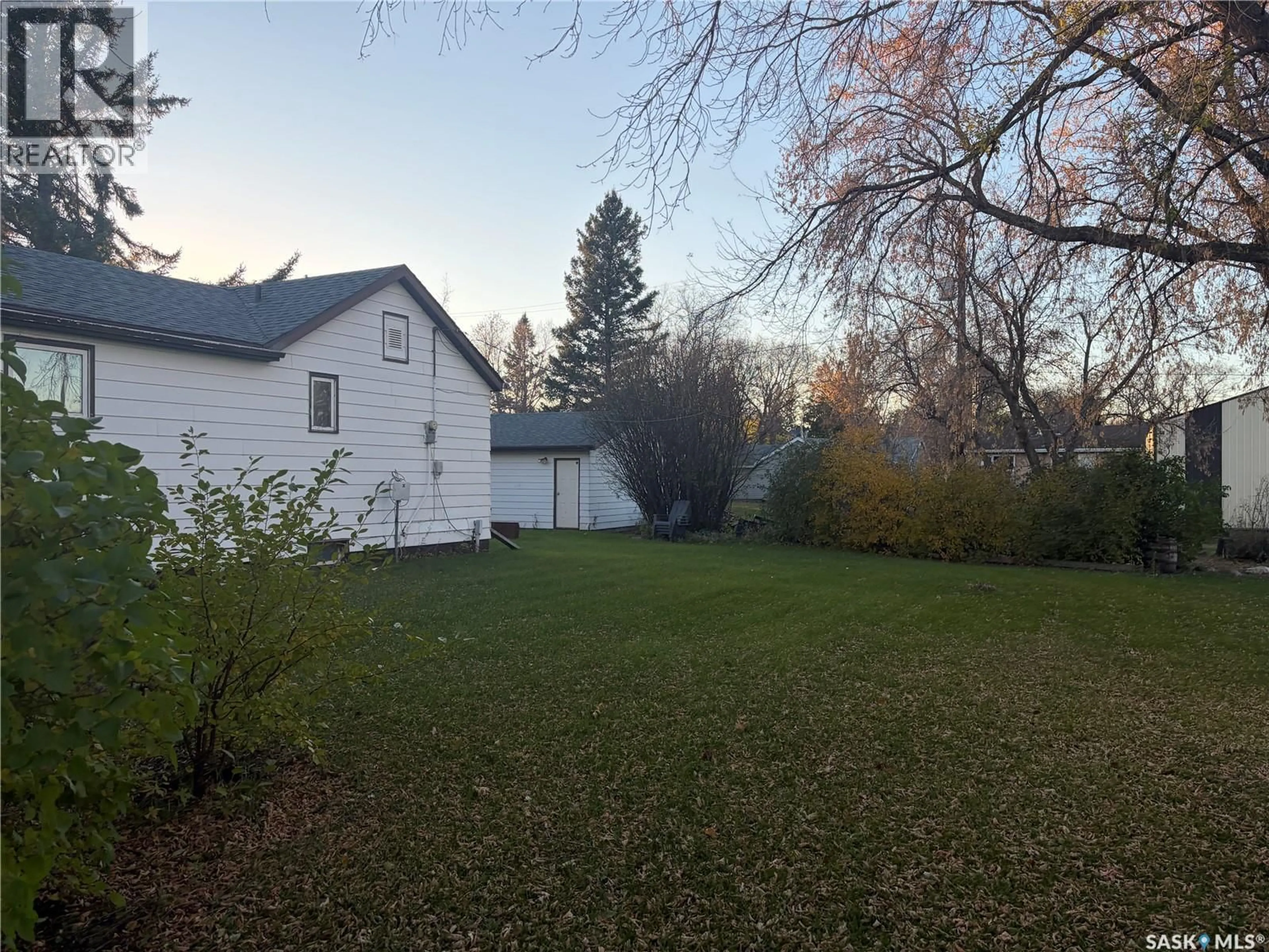 A pic from outside/outdoor area/front of a property/back of a property/a pic from drone, street for 215 INDAL STREET, Elfros Saskatchewan S0A0V0