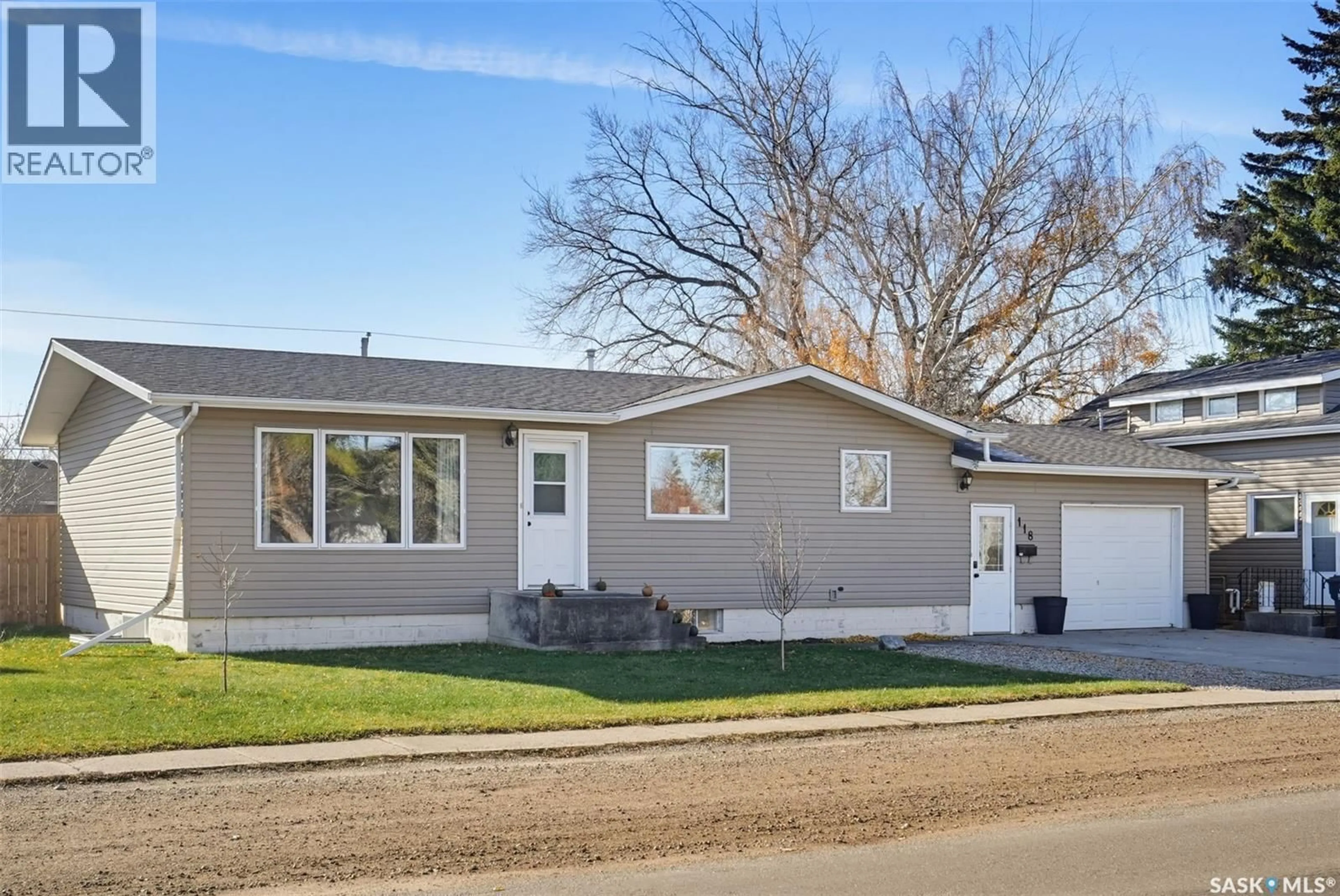 Home with vinyl exterior material, street for 118 5TH STREET, Hague Saskatchewan S0K1X0