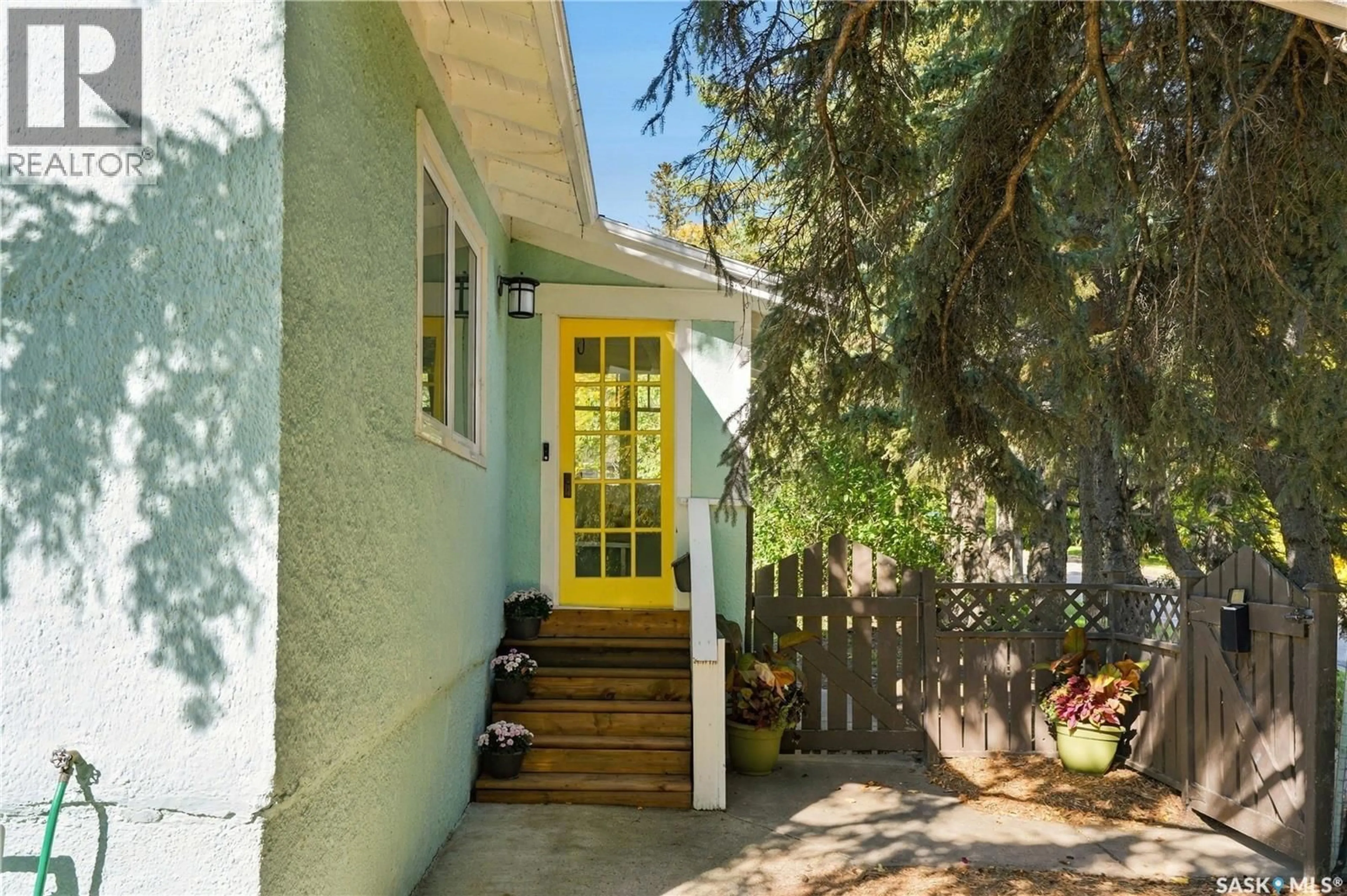 Unknown for 600 WALMER ROAD, Saskatoon Saskatchewan S7L0E2