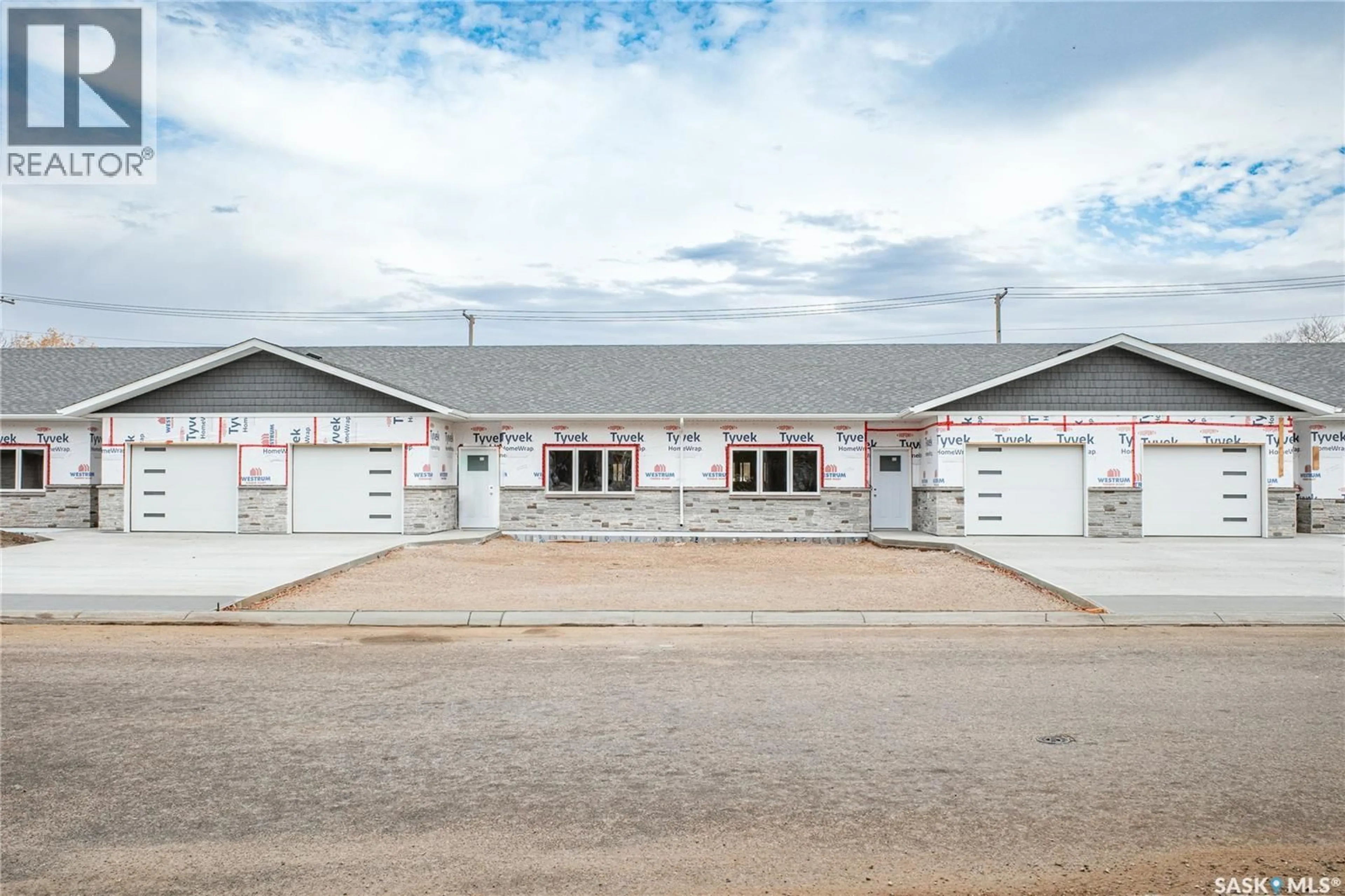 Unknown for 3 129 3RD AVENUE NE, Moose Jaw Saskatchewan S6H8A9