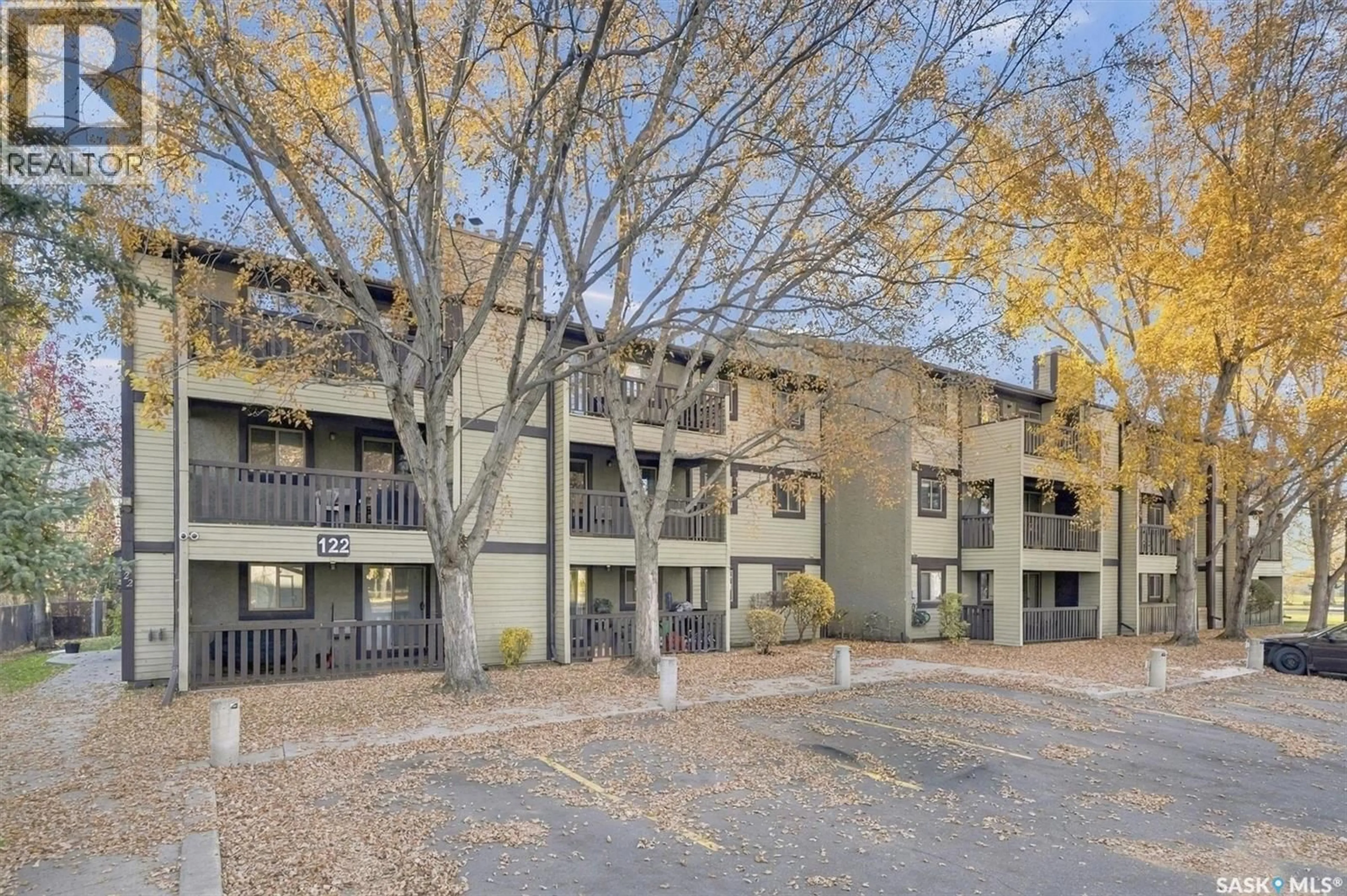 Patio, unknown for 120 122 EDINBURGH PLACE, Saskatoon Saskatchewan S7H5J7