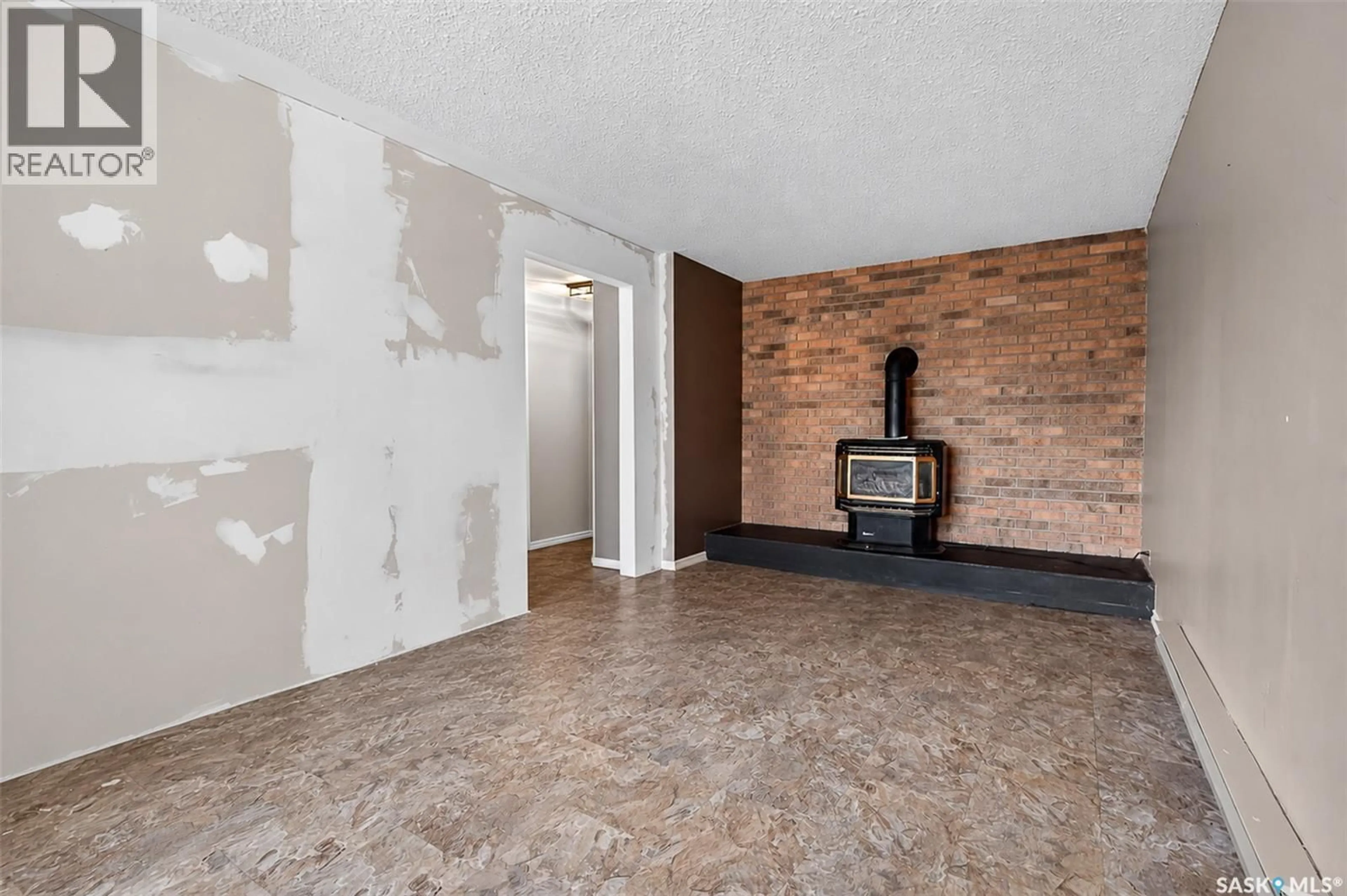 A pic of a room for 338 GRANDVIEW STREET, Moose Jaw Saskatchewan S6H5K8
