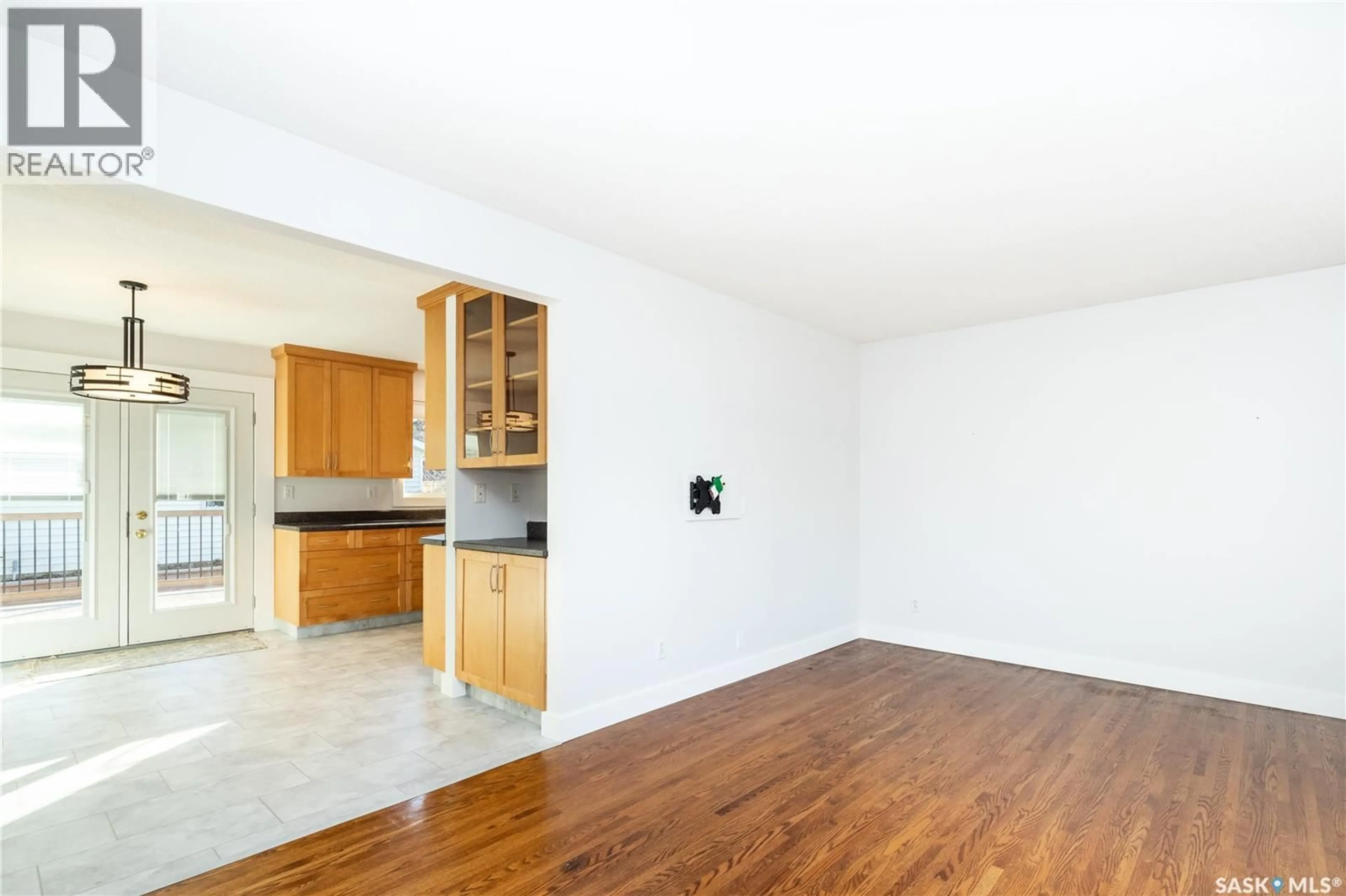 A pic of a room for 2611 WOODWARD AVENUE, Saskatoon Saskatchewan S7J2E6