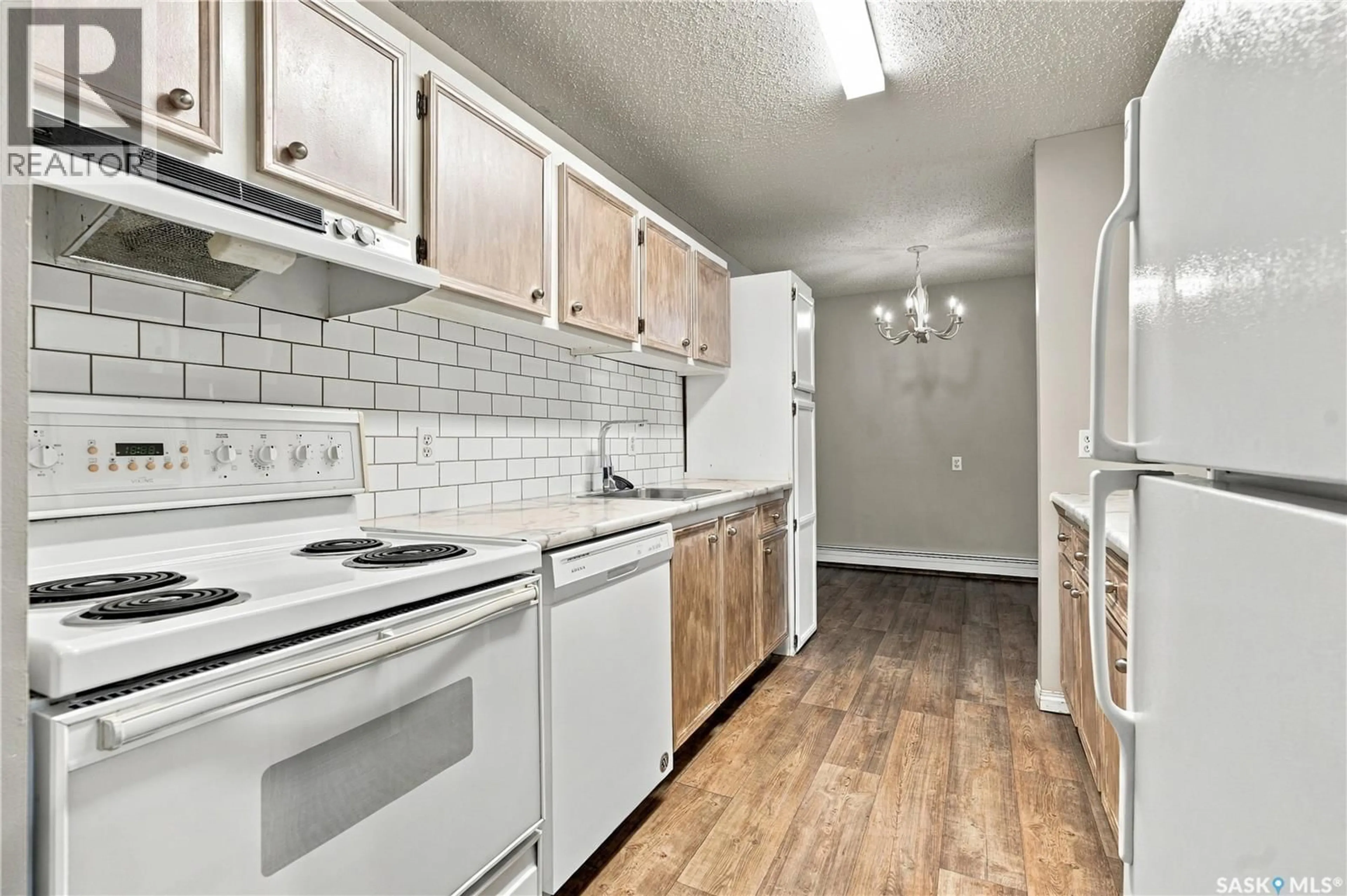 Standard kitchen, unknown for 202B - 4040 8TH STREET, Saskatoon Saskatchewan S7H5L4