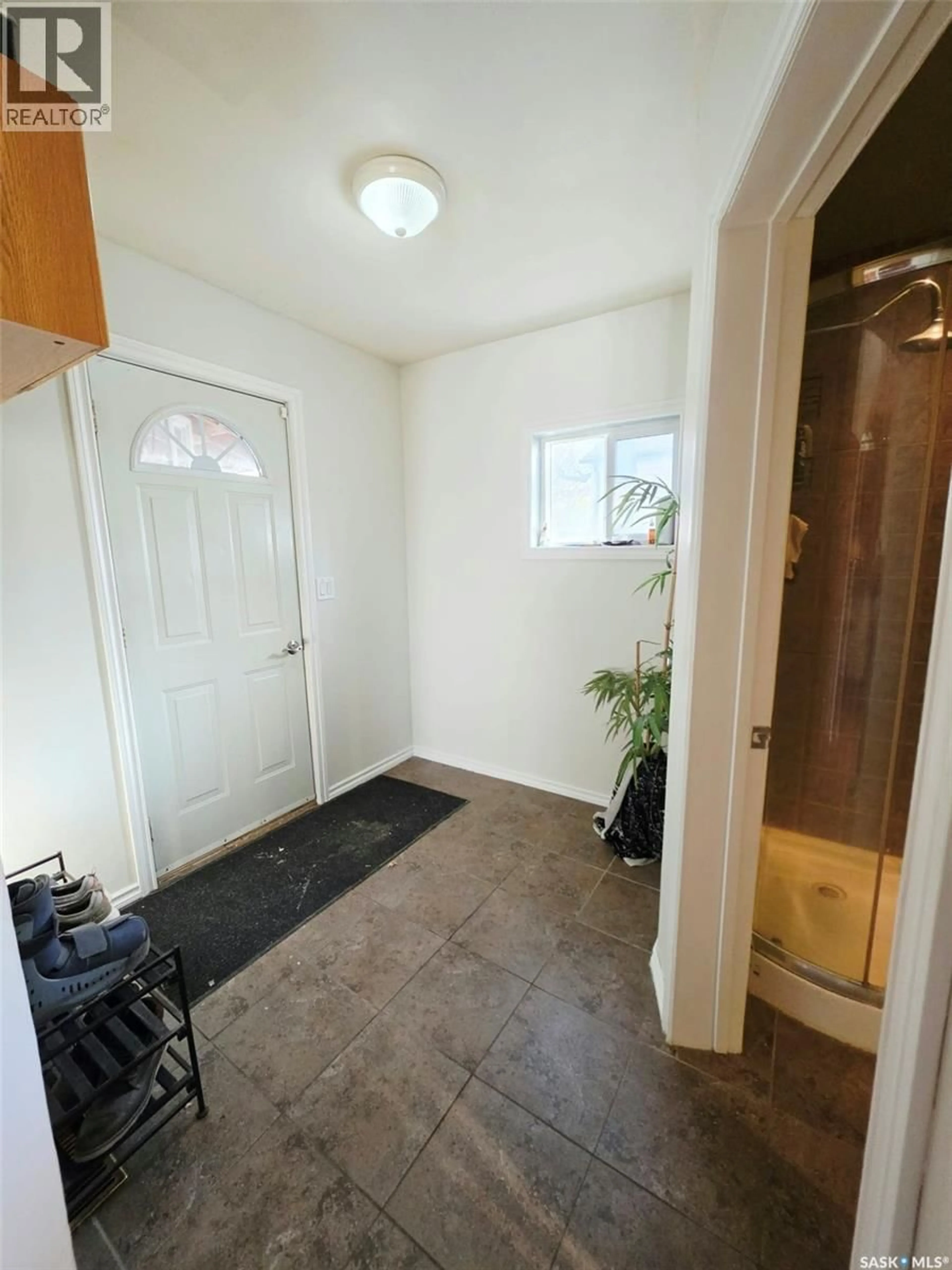 Indoor entryway for 233 ANCONA STREET, Esterhazy Saskatchewan S0A0X0