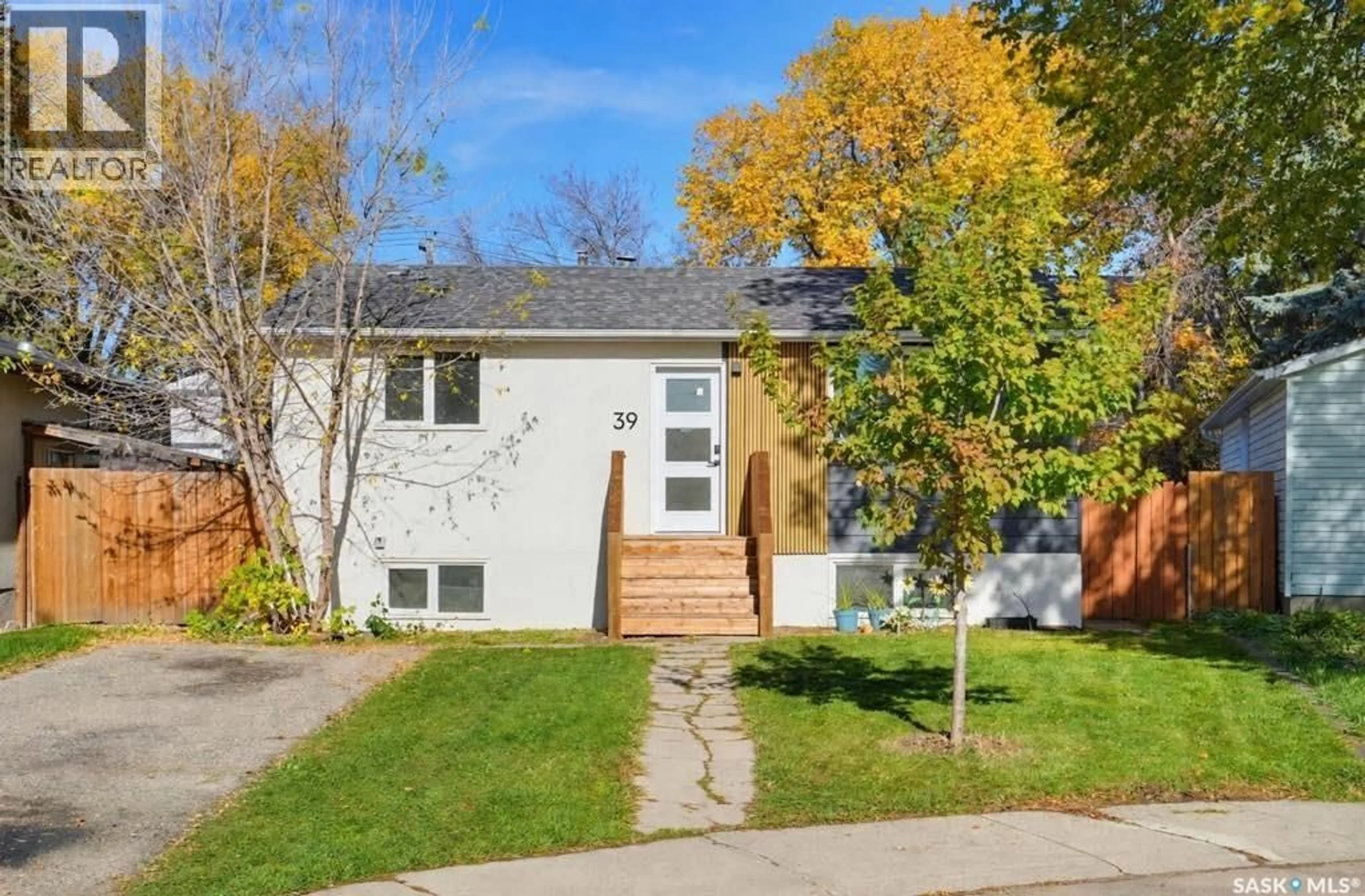 Home with brick exterior material, street for 39 TRIDENT CRESCENT, Saskatoon Saskatchewan S7M0P7