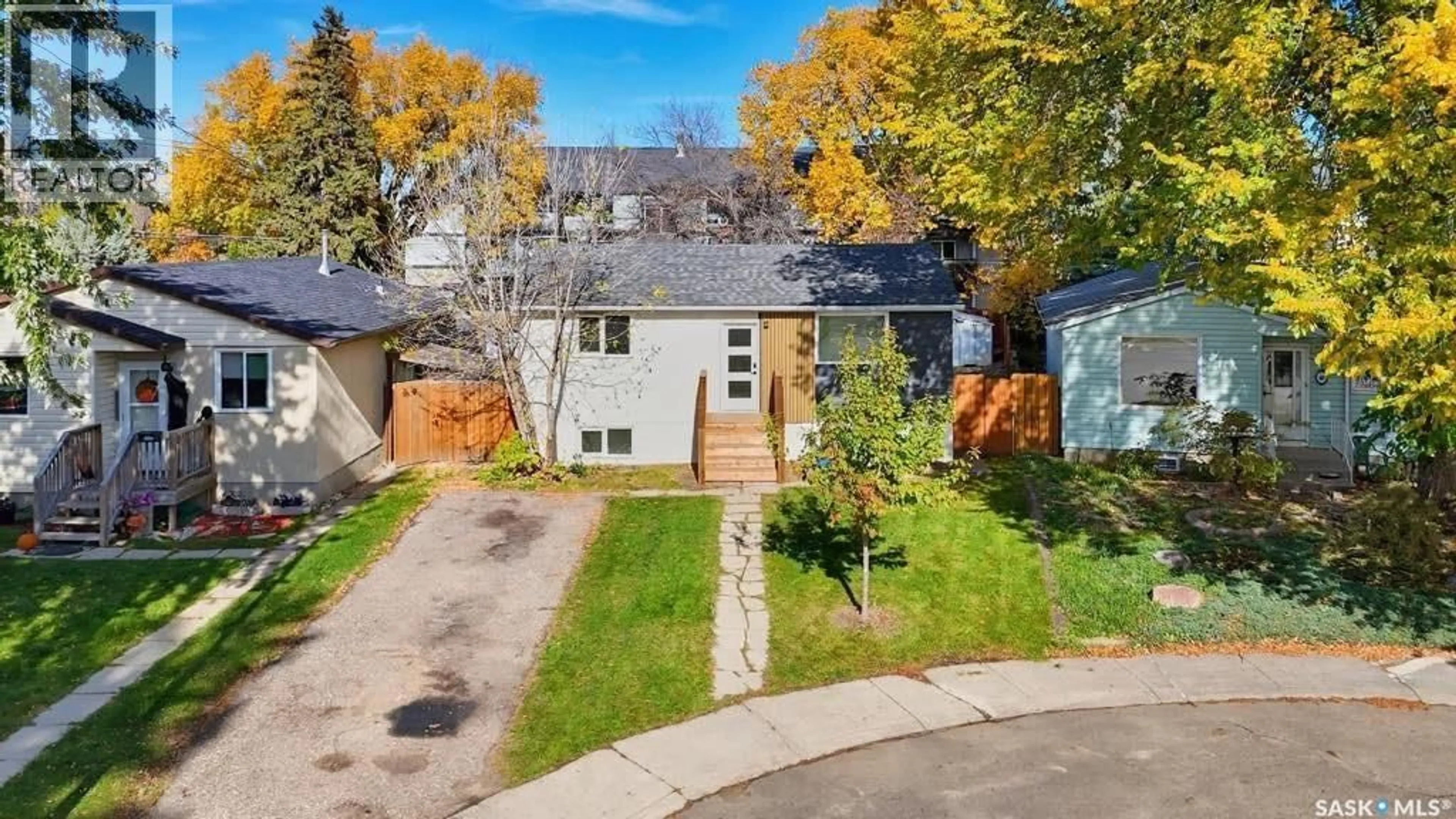 A pic from outside/outdoor area/front of a property/back of a property/a pic from drone, street for 39 TRIDENT CRESCENT, Saskatoon Saskatchewan S7M0P7