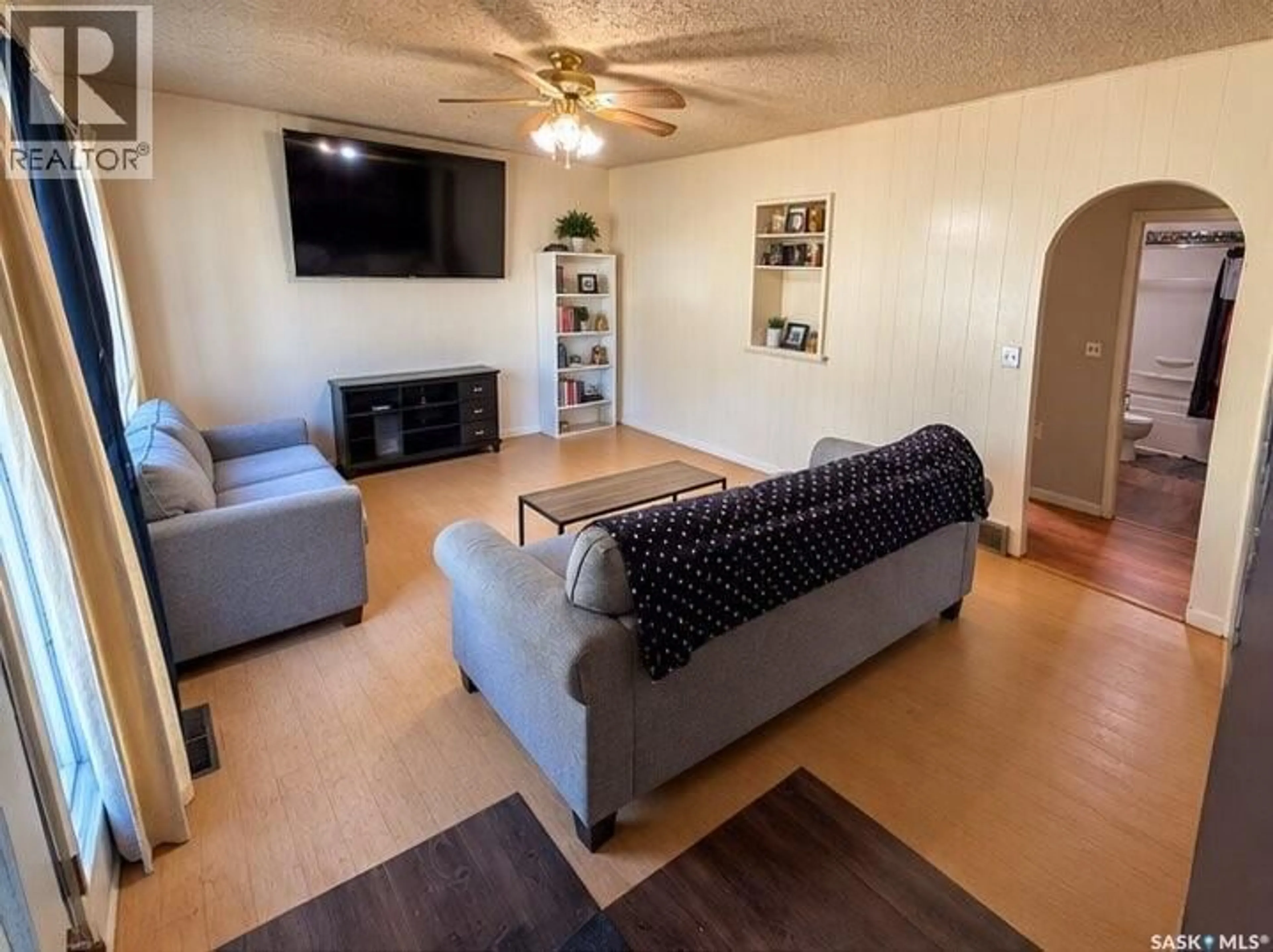 Living room with furniture, unknown for 777 3RD STREET, Shaunavon Saskatchewan S0N2M0