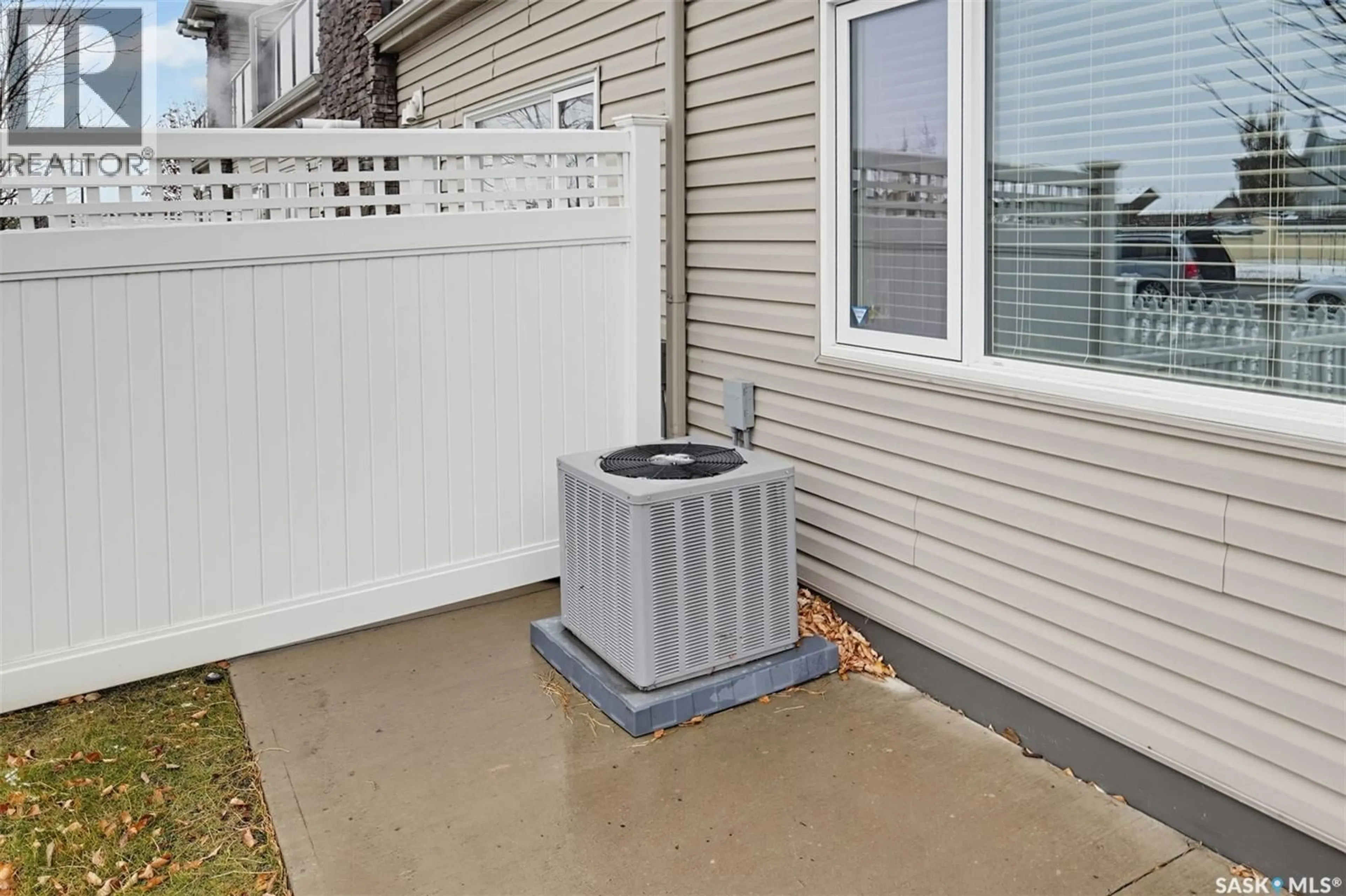 Patio, street for 107 - 1303 RICHARDSON ROAD, Saskatoon Saskatchewan S7R0L1