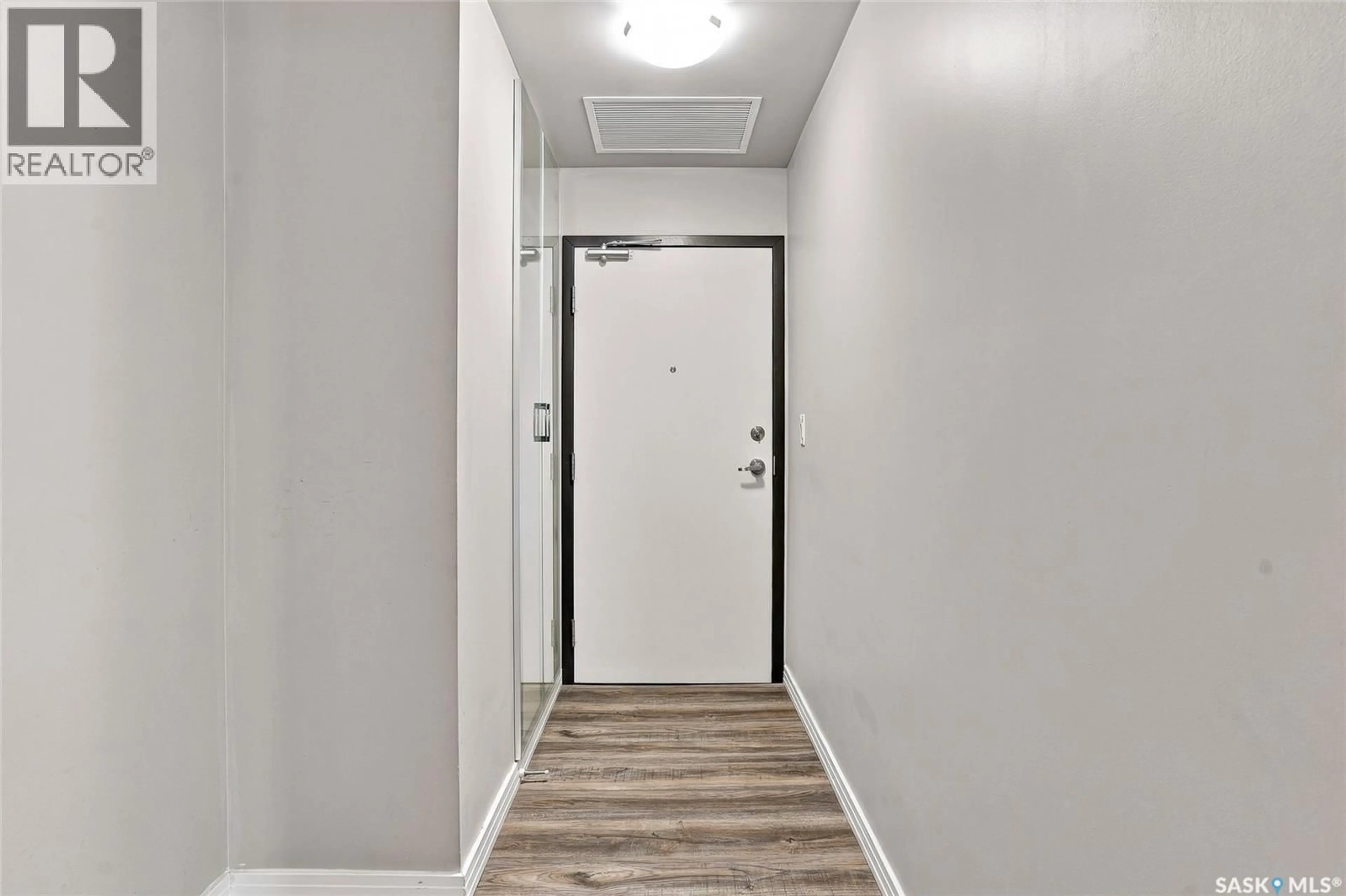 Indoor entryway for 122 235 EVERGREEN SQUARE, Saskatoon Saskatchewan S7W0P9