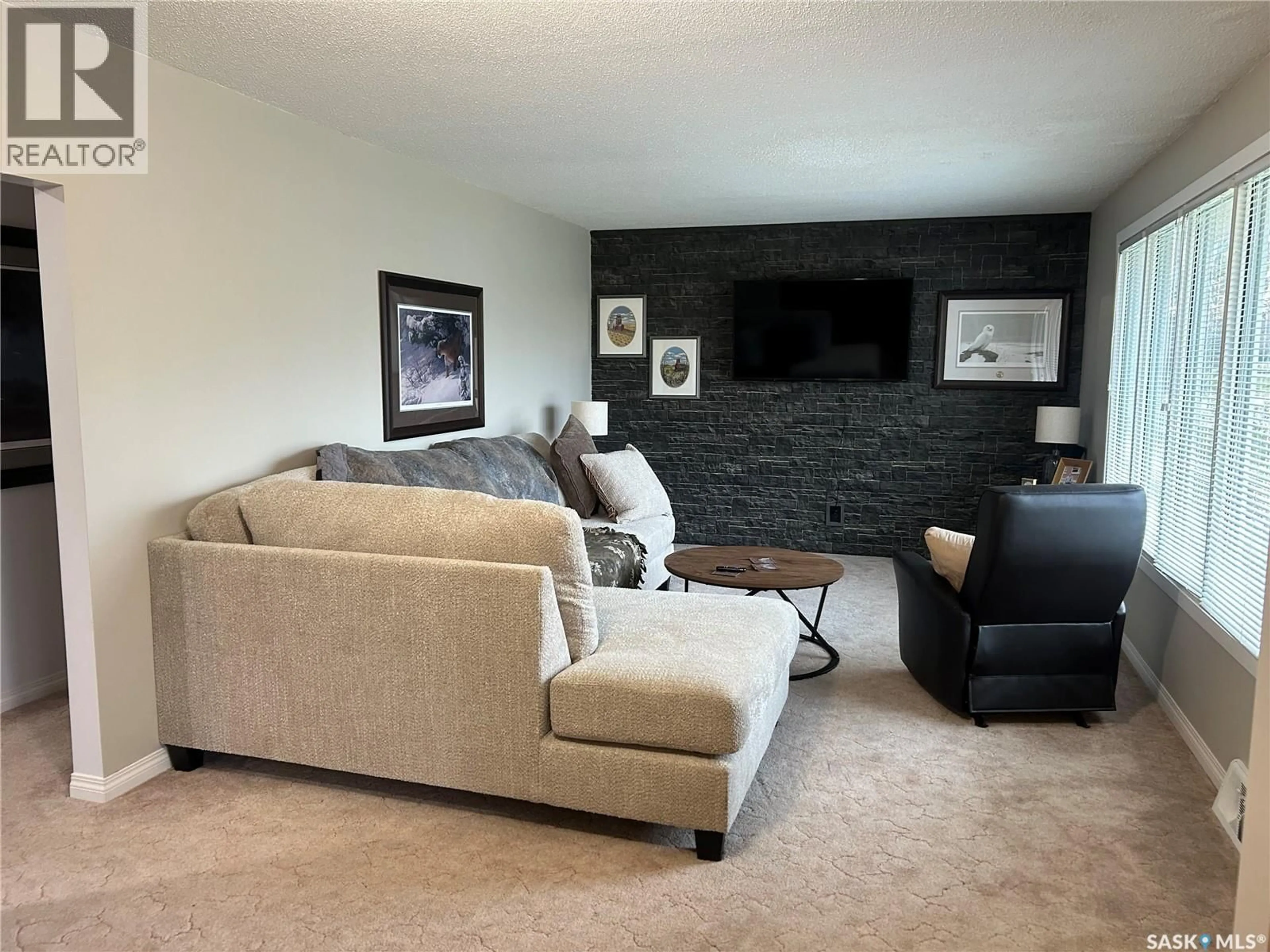 Living room with furniture, unknown for 121 MOIR DRIVE, Oxbow Saskatchewan S0C2B0