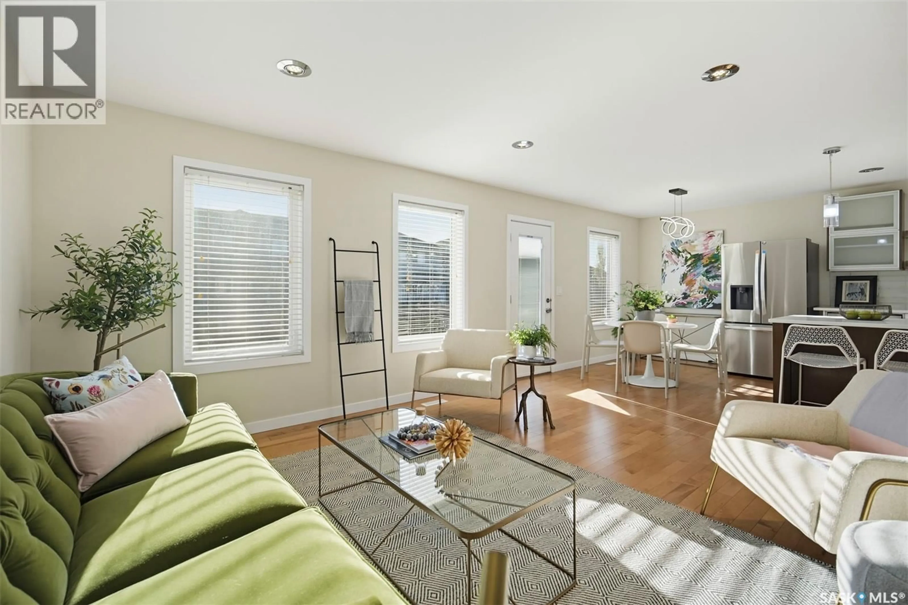 Living room with furniture, unknown for 523 EAST HAMPTON BOULEVARD, Saskatoon Saskatchewan S7R0B1