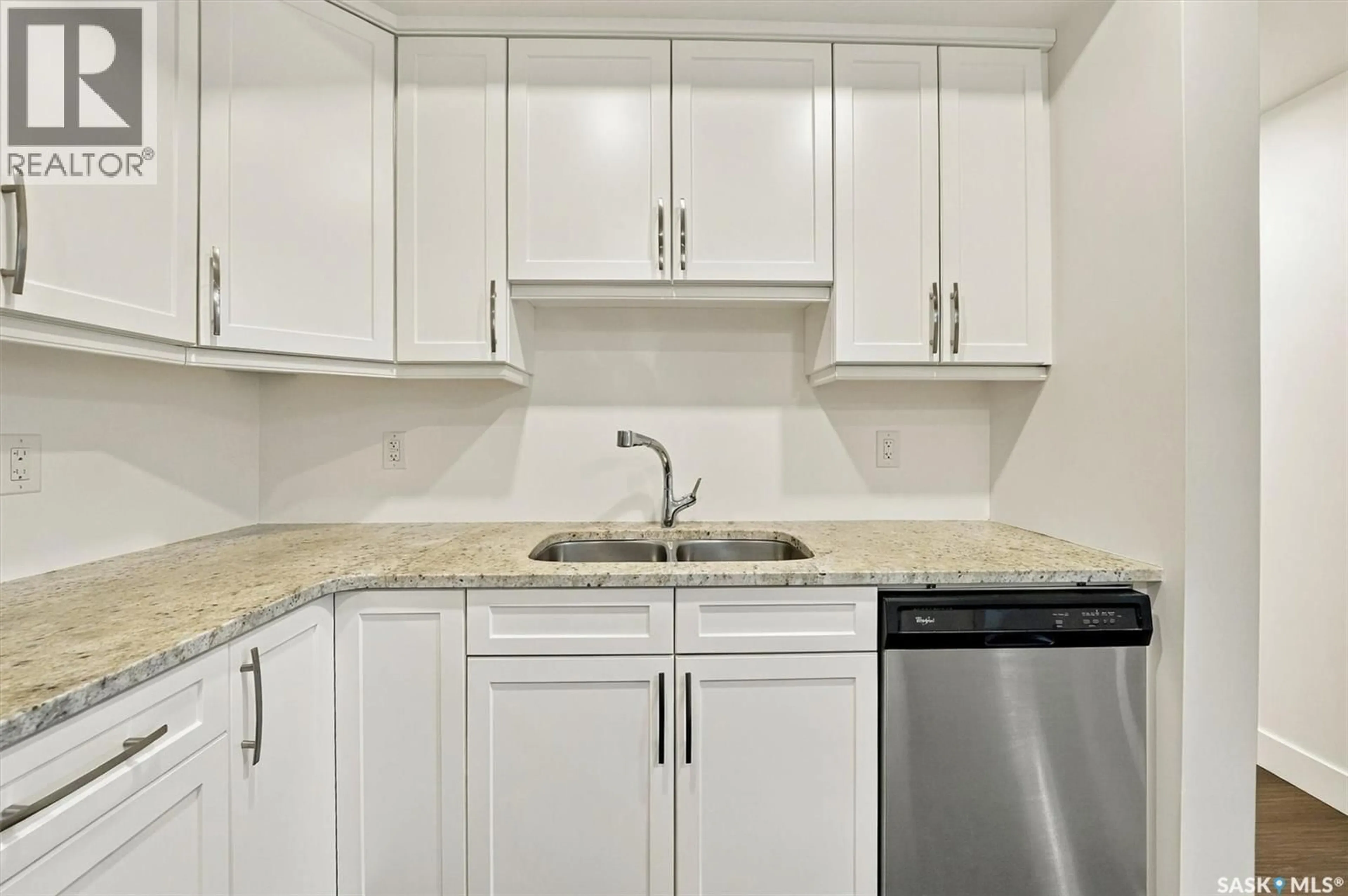 Standard kitchen, unknown for 770 - 309 CHILDERS CRESCENT, Saskatoon Saskatchewan S7L6W1