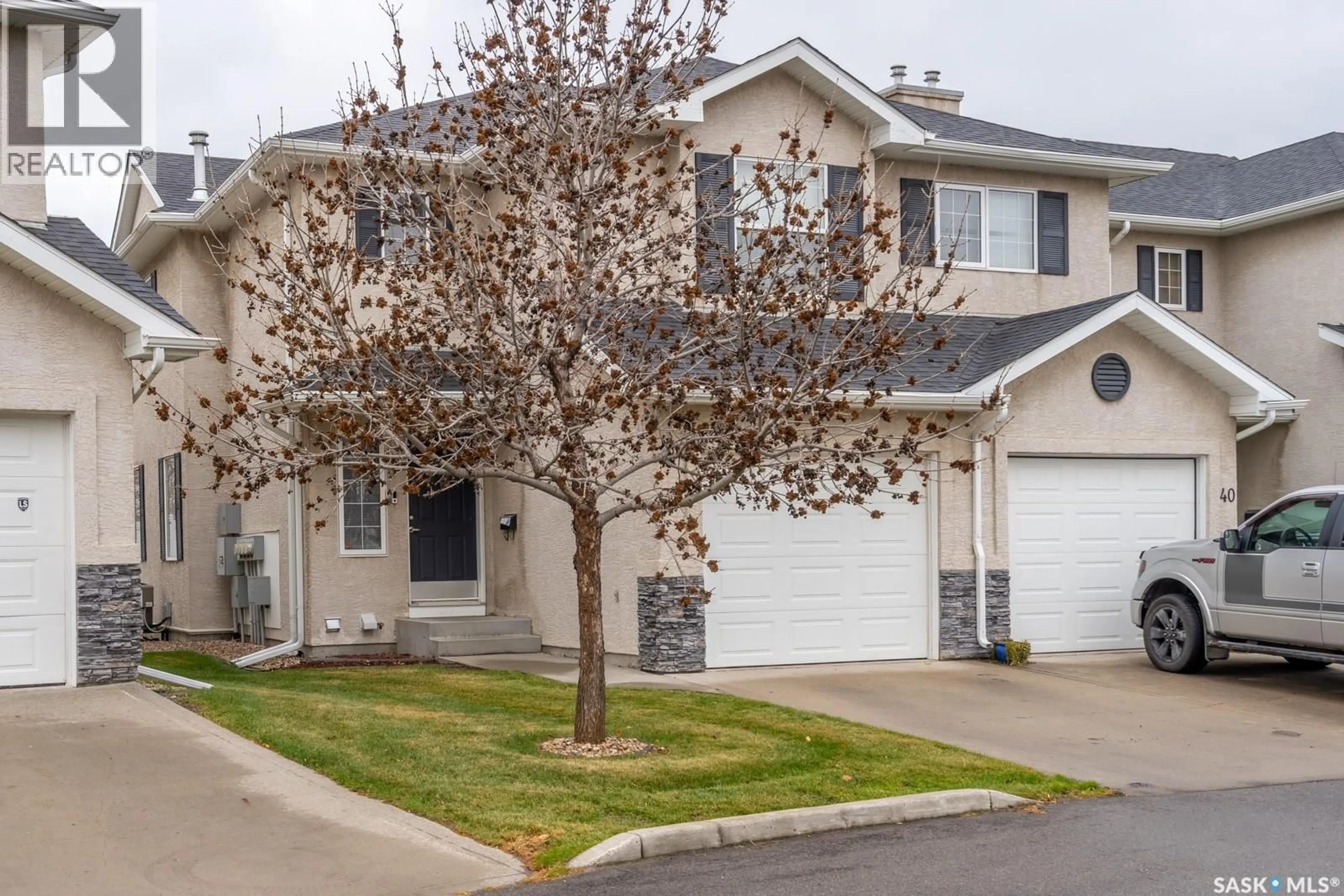Home with vinyl exterior material, street for 39 2400 TELL PLACE, Regina Saskatchewan S4V3E3