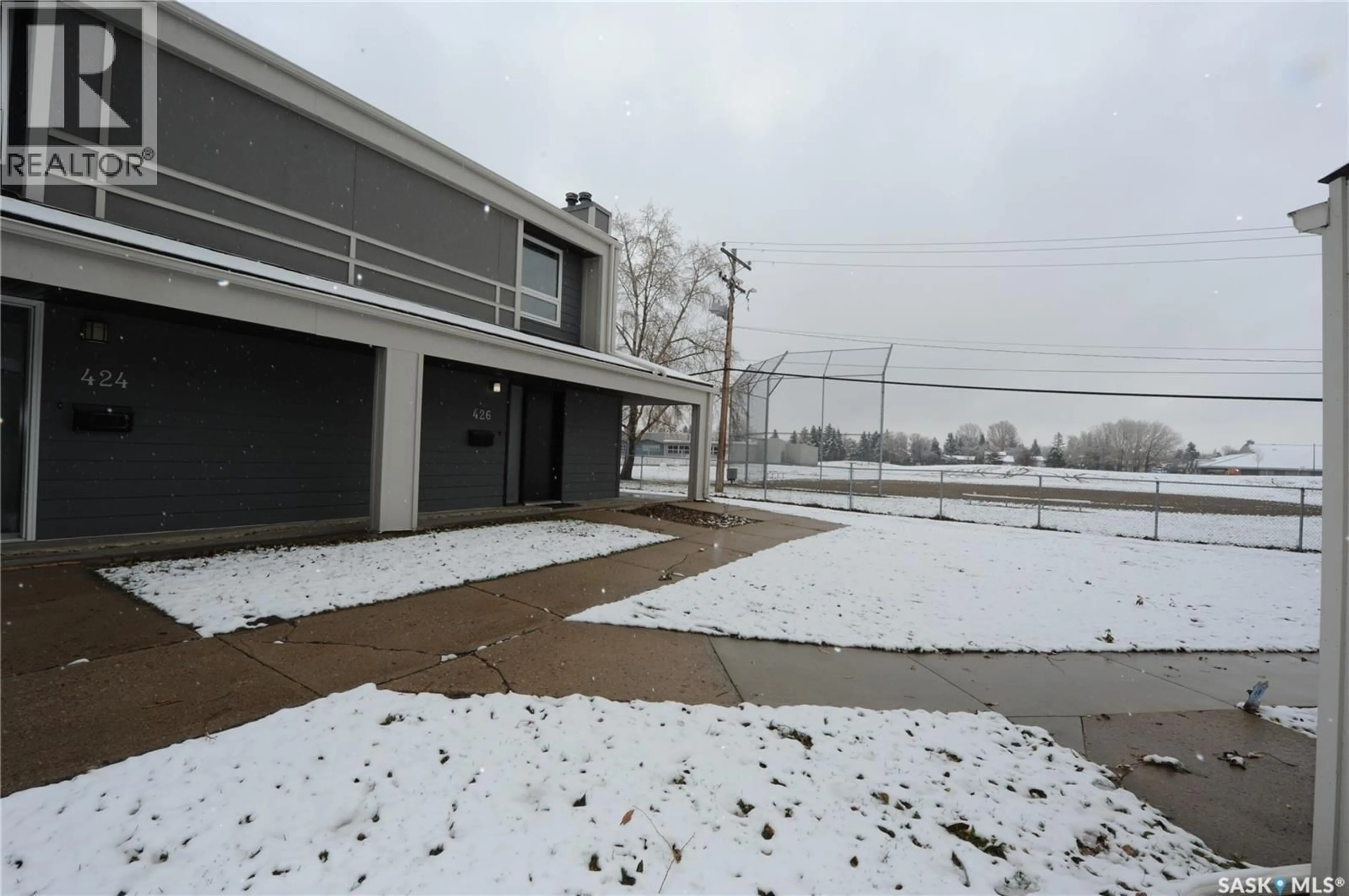 Patio, street for E - 416 425 115TH STREET, Saskatoon Saskatchewan S7N2E5