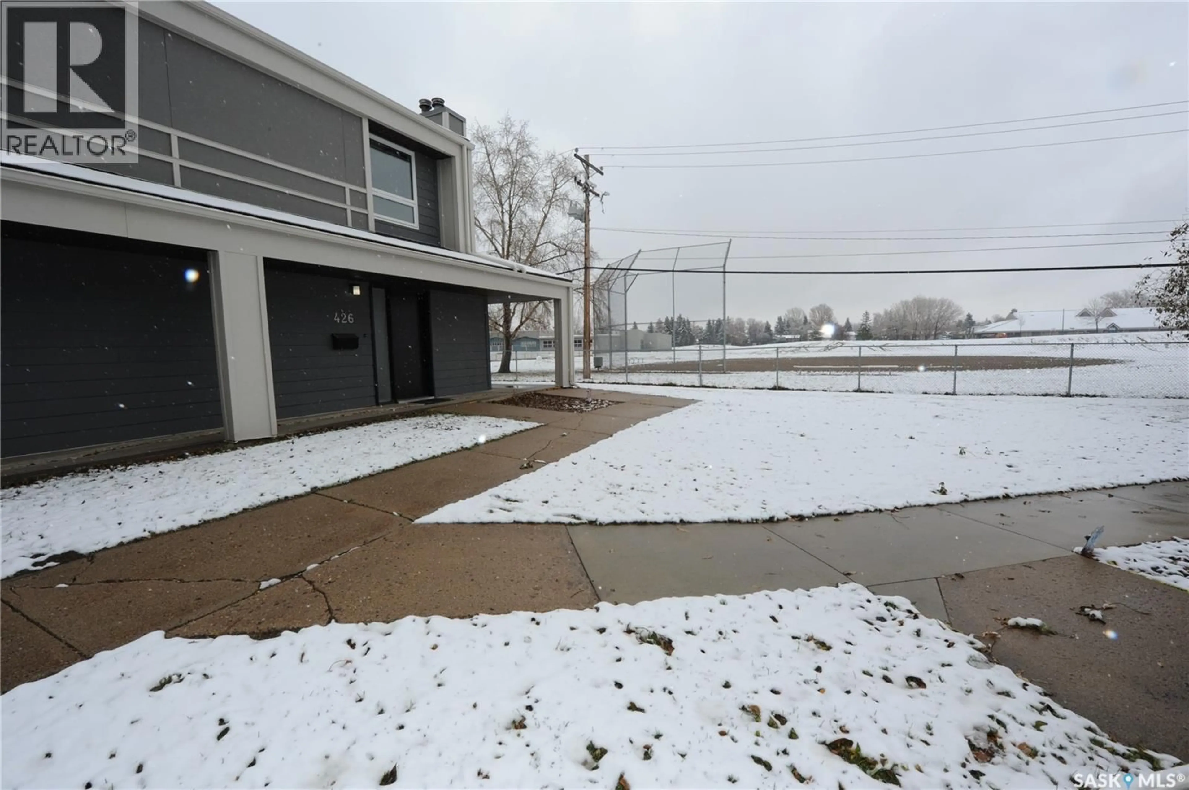 Patio, street for E - 416 425 115TH STREET, Saskatoon Saskatchewan S7N2E5