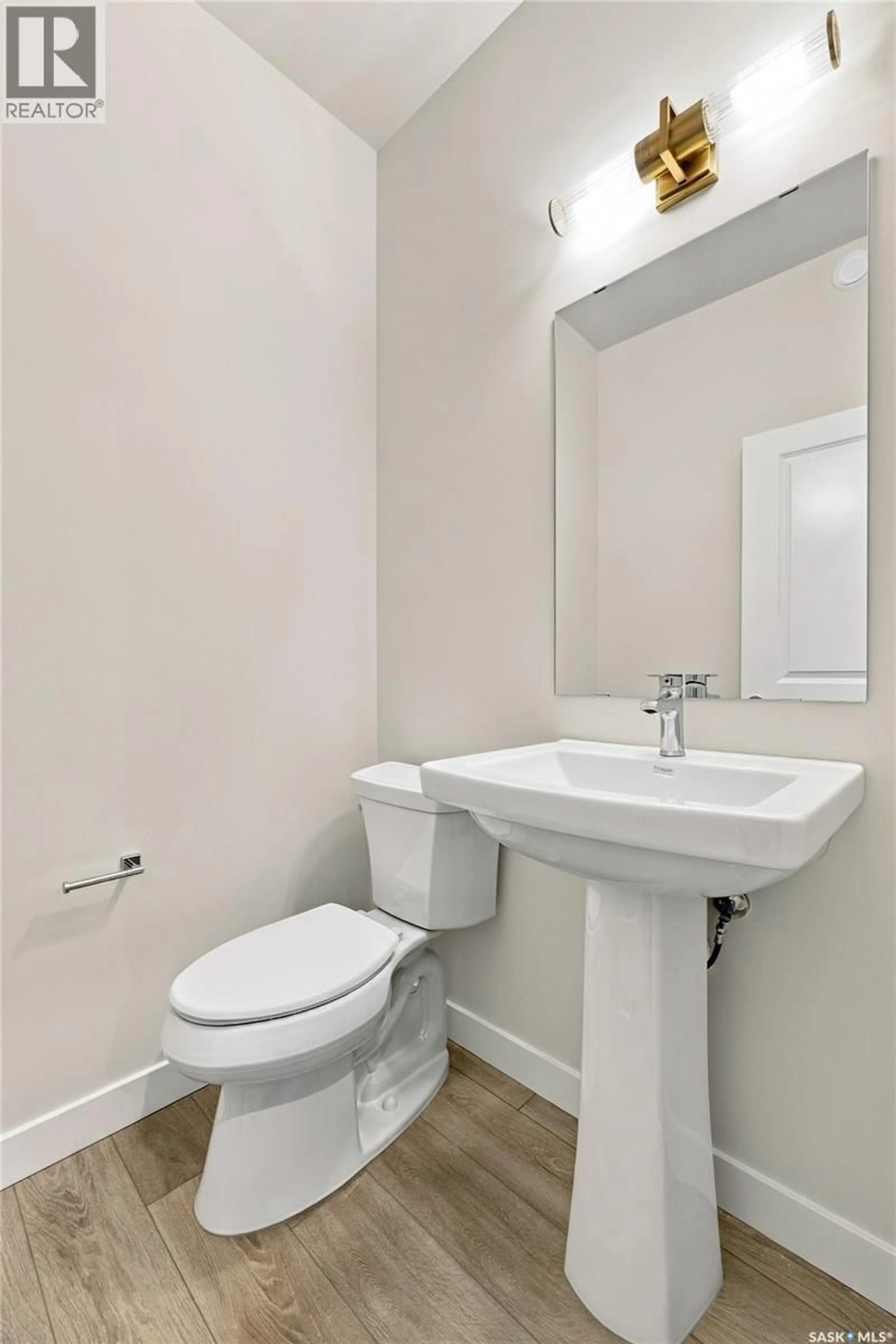Standard bathroom, unknown for 16 830 BRIGHTON BOULEVARD, Saskatoon Saskatchewan S7V2A8