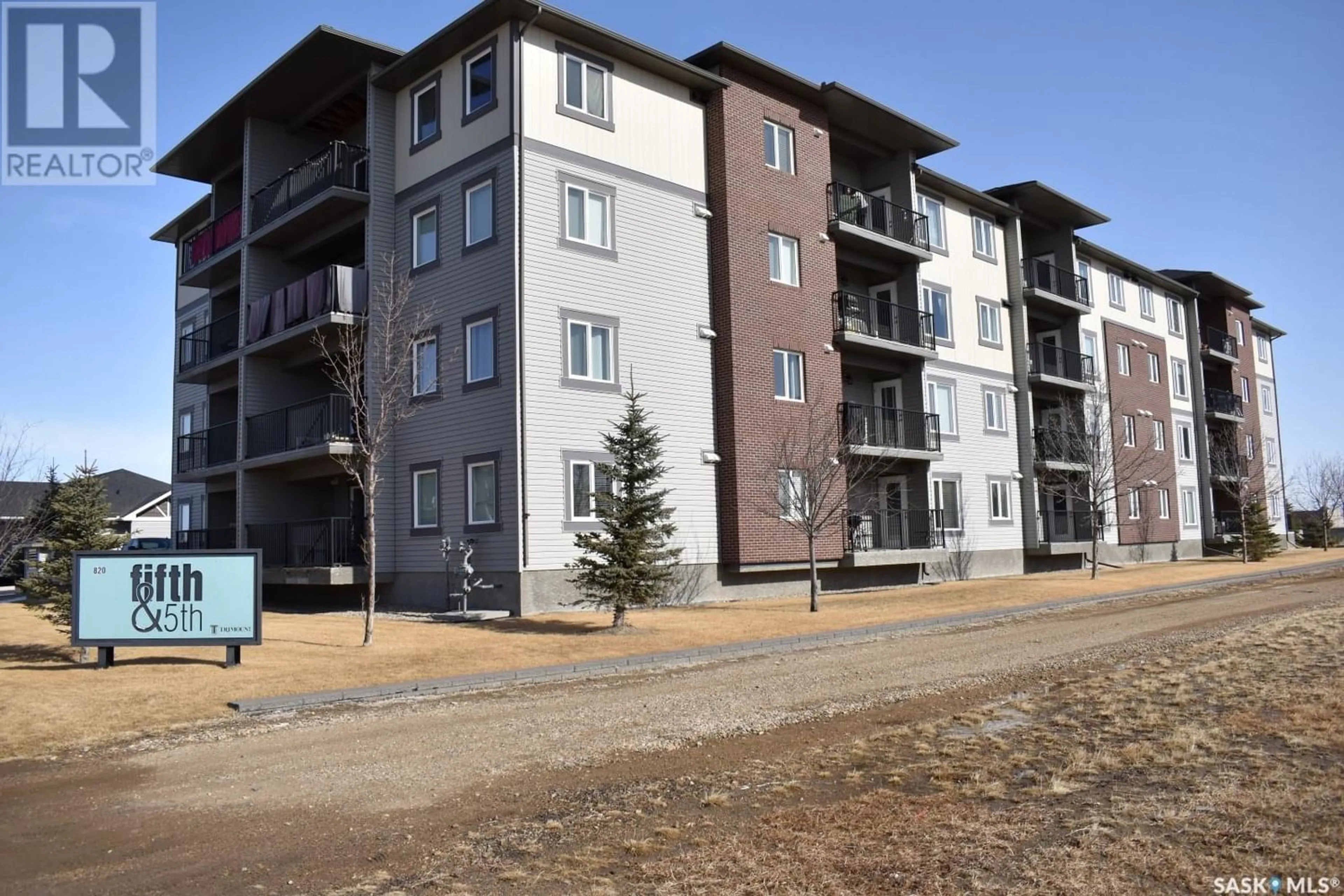 A pic from exterior of the house or condo for 303 820 5th STREET NE, Weyburn Saskatchewan S4H2V2